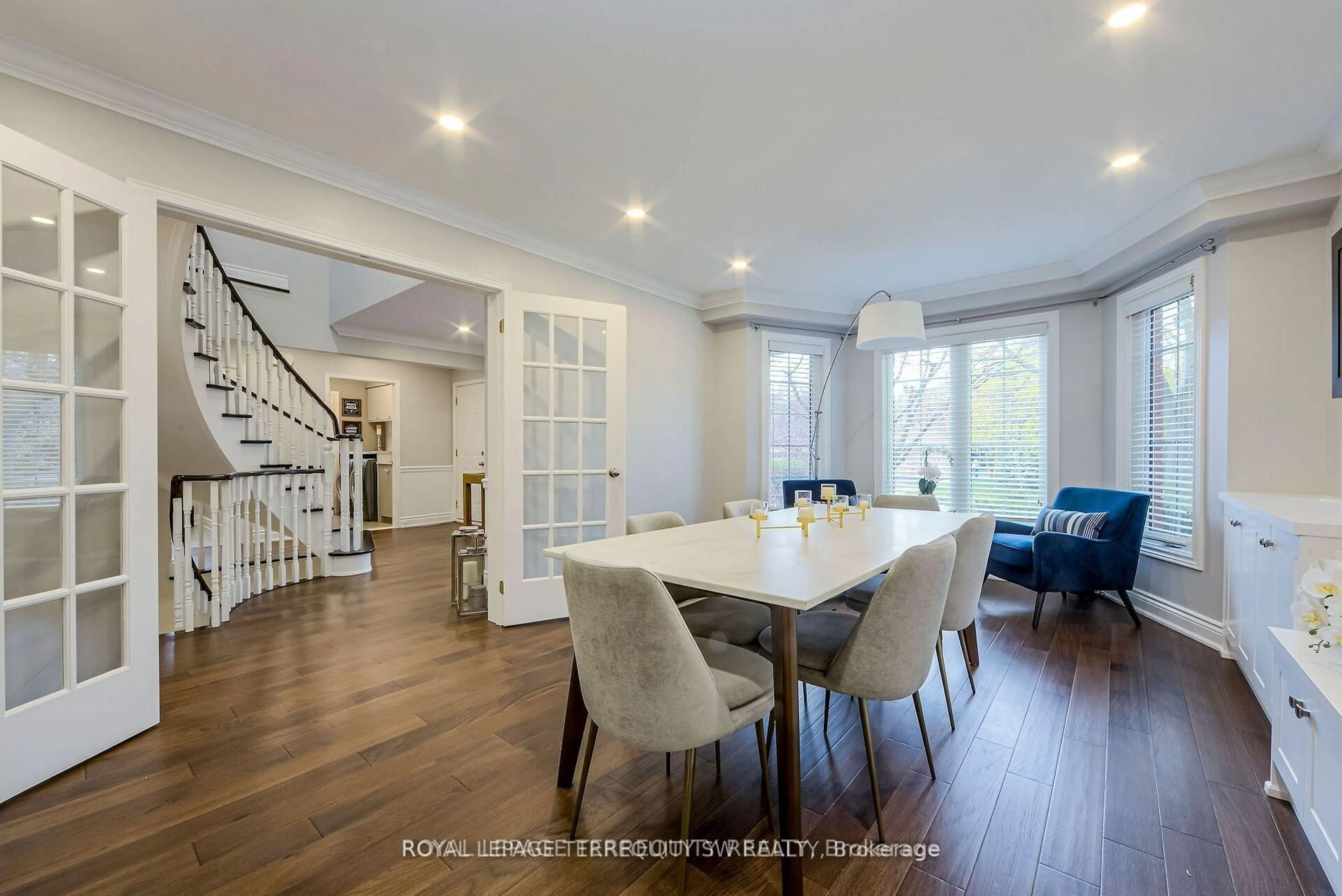 Dining room, unknown for 2025 Parklane Cres, Burlington Ontario L7M 3V6