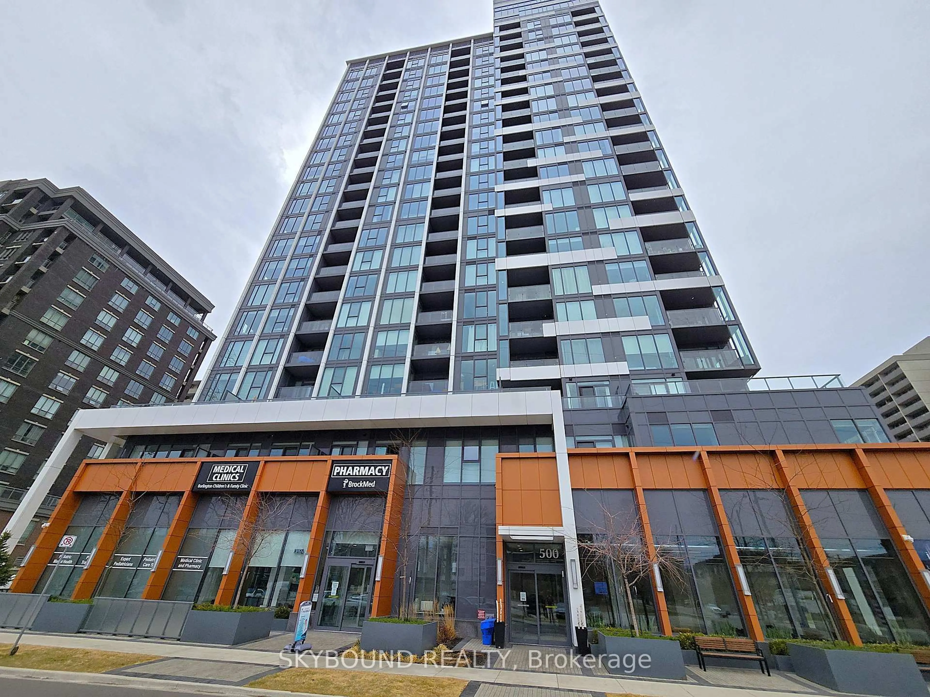 Indoor foyer for 500 Brock Ave #1008, Burlington Ontario L7S 0A5