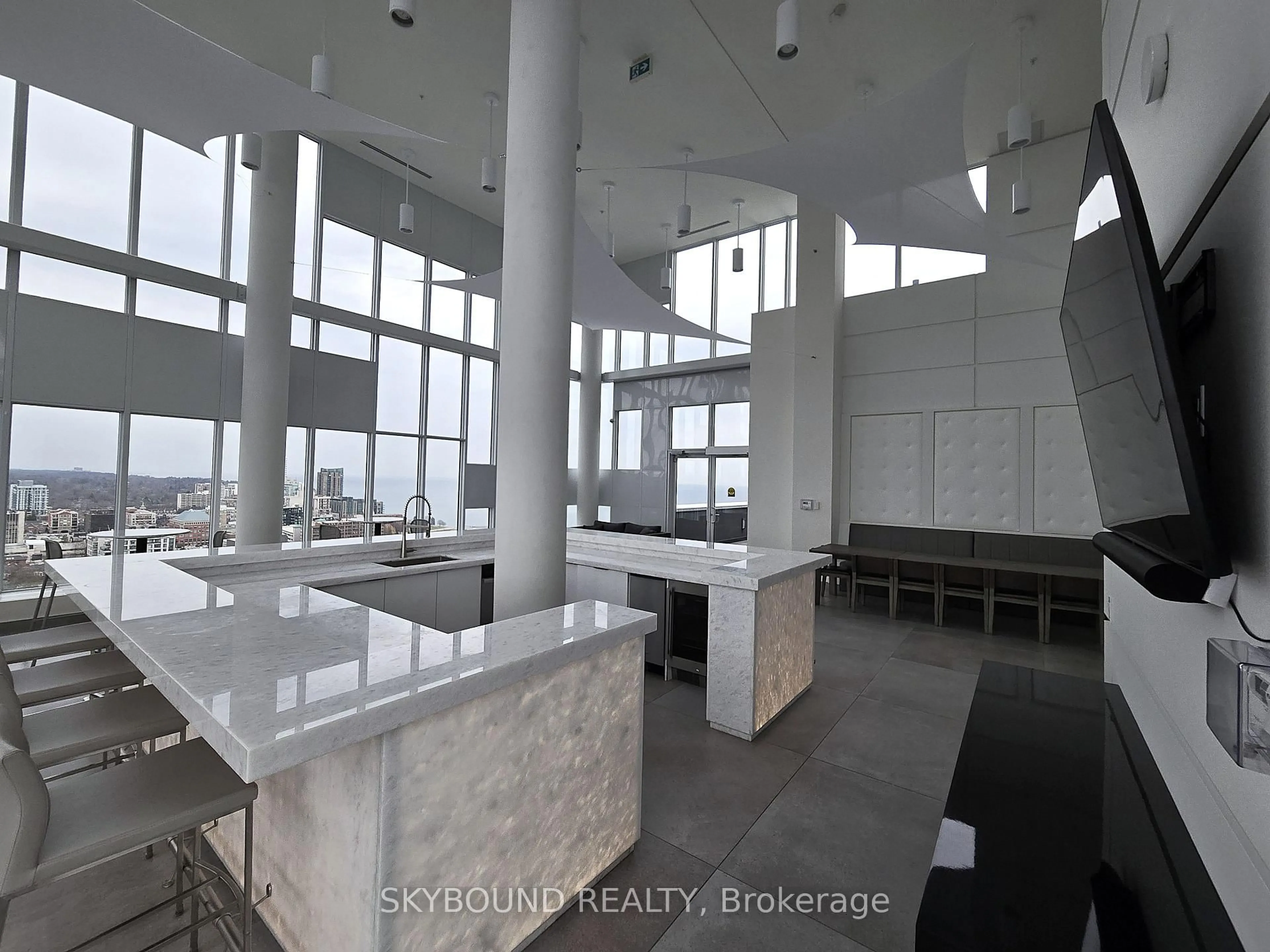 Open concept kitchen, unknown for 500 Brock Ave #1008, Burlington Ontario L7S 0A5