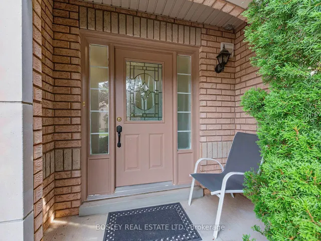 1489 Heritage Way #29, Oakville 2