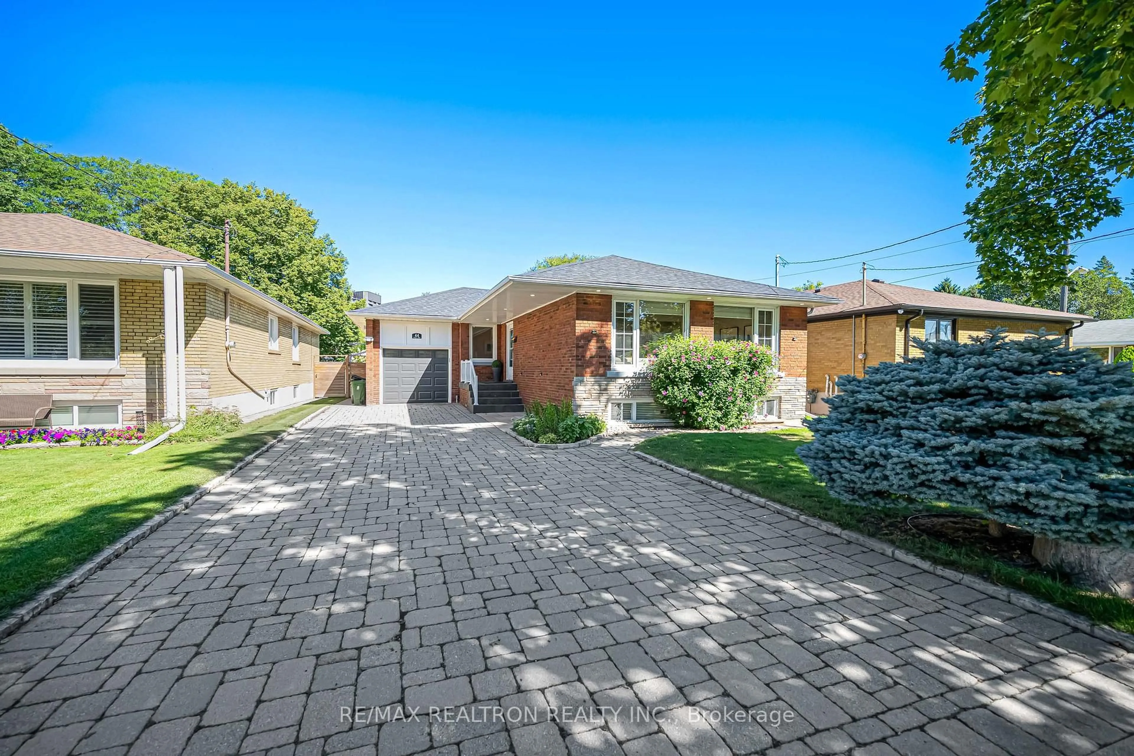 Patio, street for 44 Fenley Dr, Toronto Ontario M9R 1M6