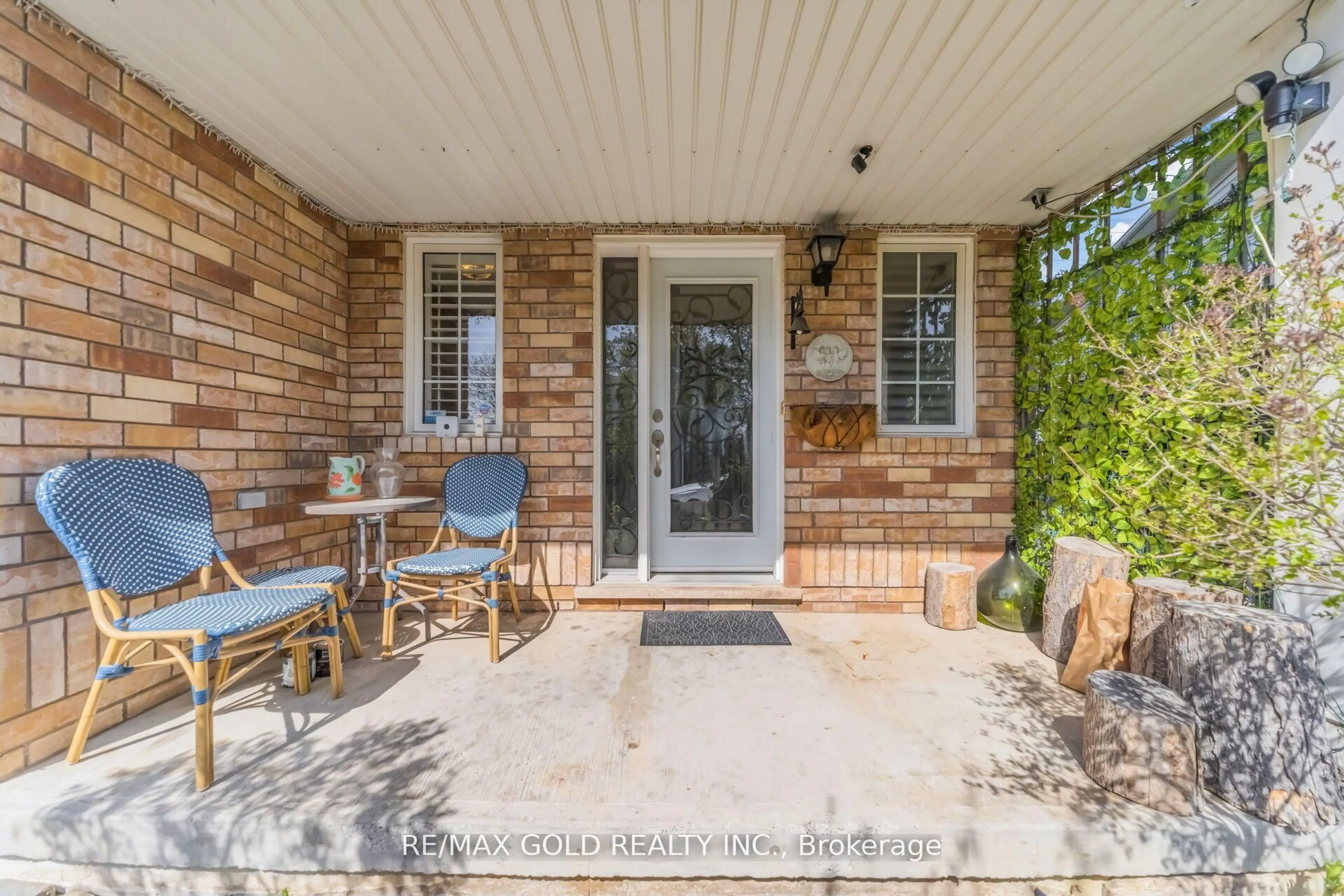 Unknown for 70 Sweetwood Circ, Brampton Ontario L7A 2X7