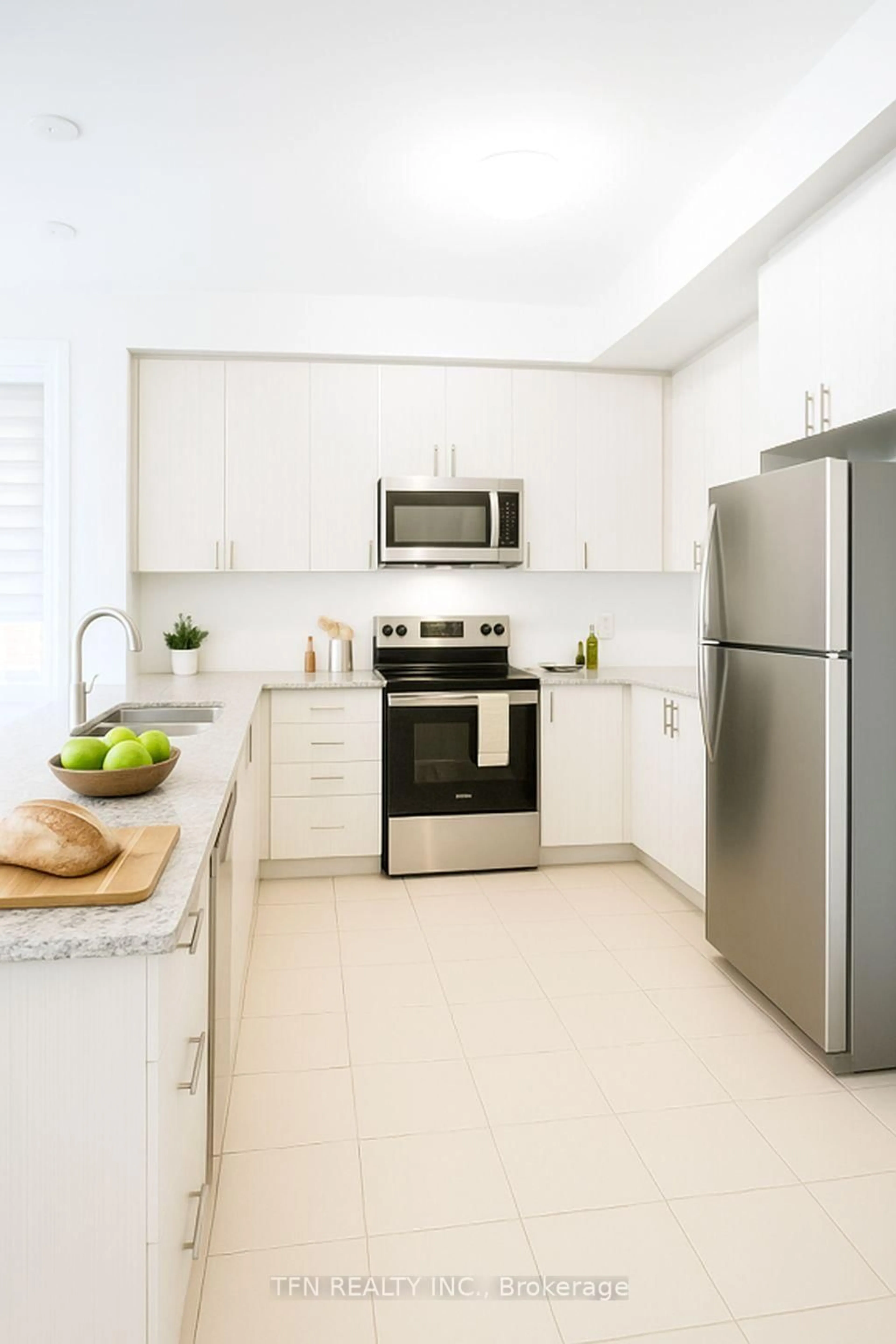 Unknown for 127 Keppel Circ, Brampton Ontario L7A 5K7