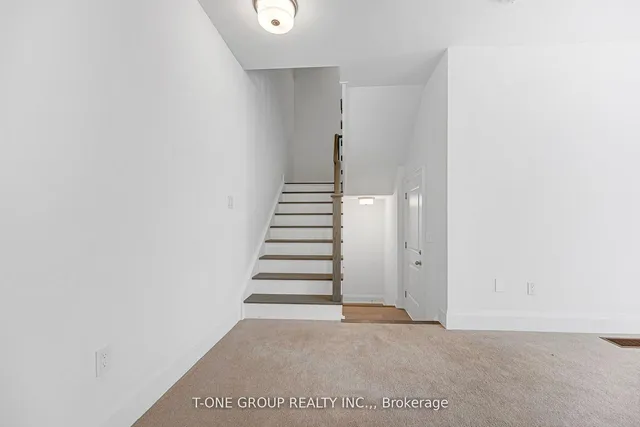 3321 Azam Way, Oakville 4