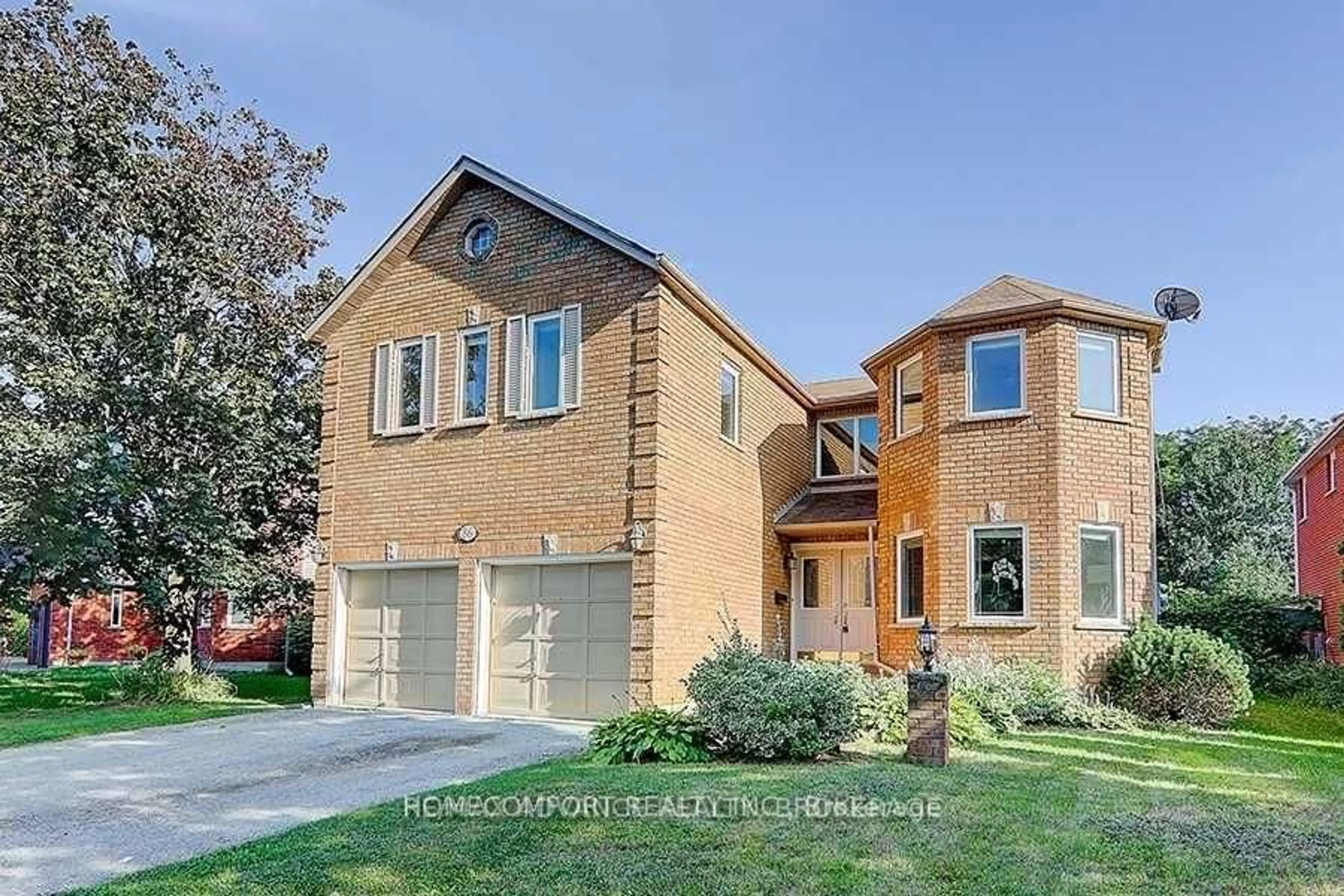 Home with brick exterior material, street for 86 Bristol Rd, Newmarket Ontario L3Y 8B5