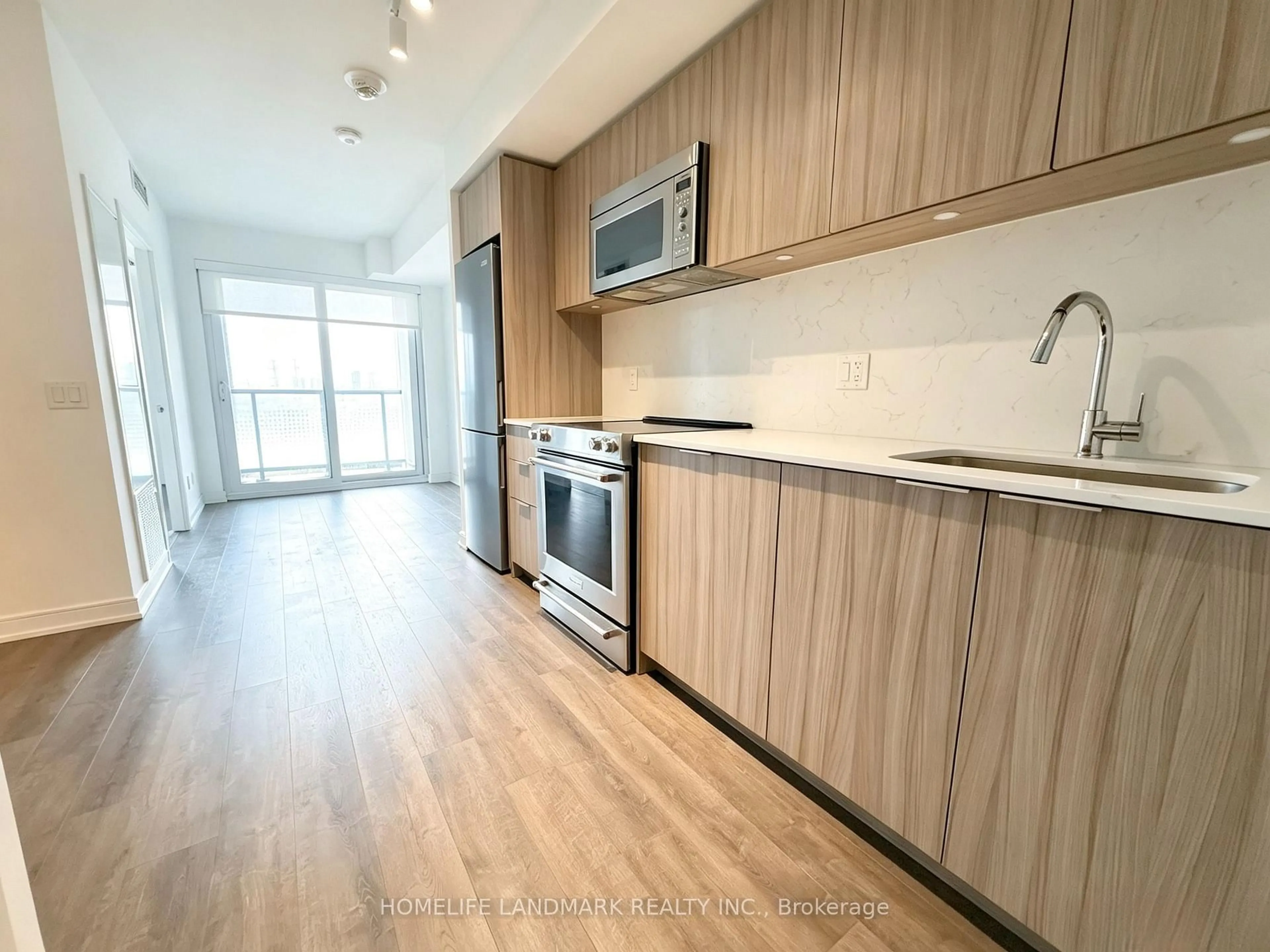 Standard kitchen, wood/laminate floor for 30 Samuel Wood Way #312, Toronto Ontario M9B 1B1