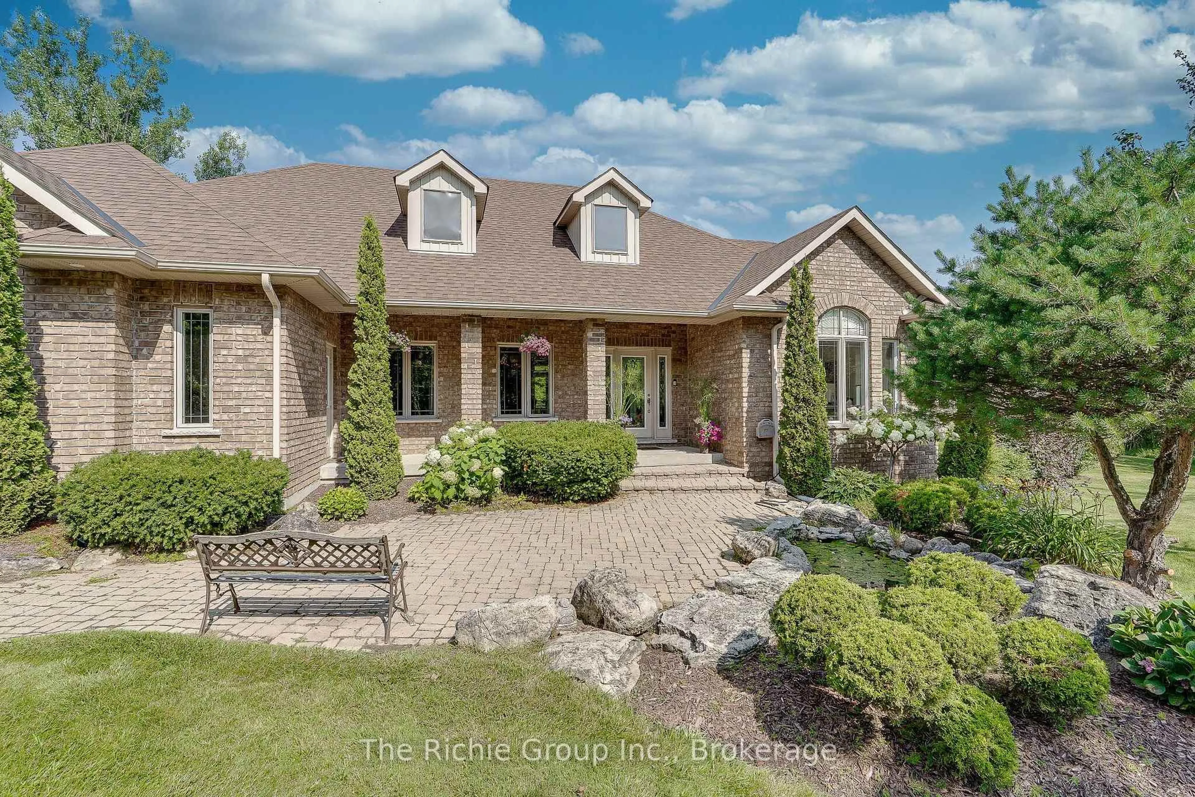 Home with brick exterior material, unknown for 14 Briarwood Dr, Caledon Ontario L7K 0N1