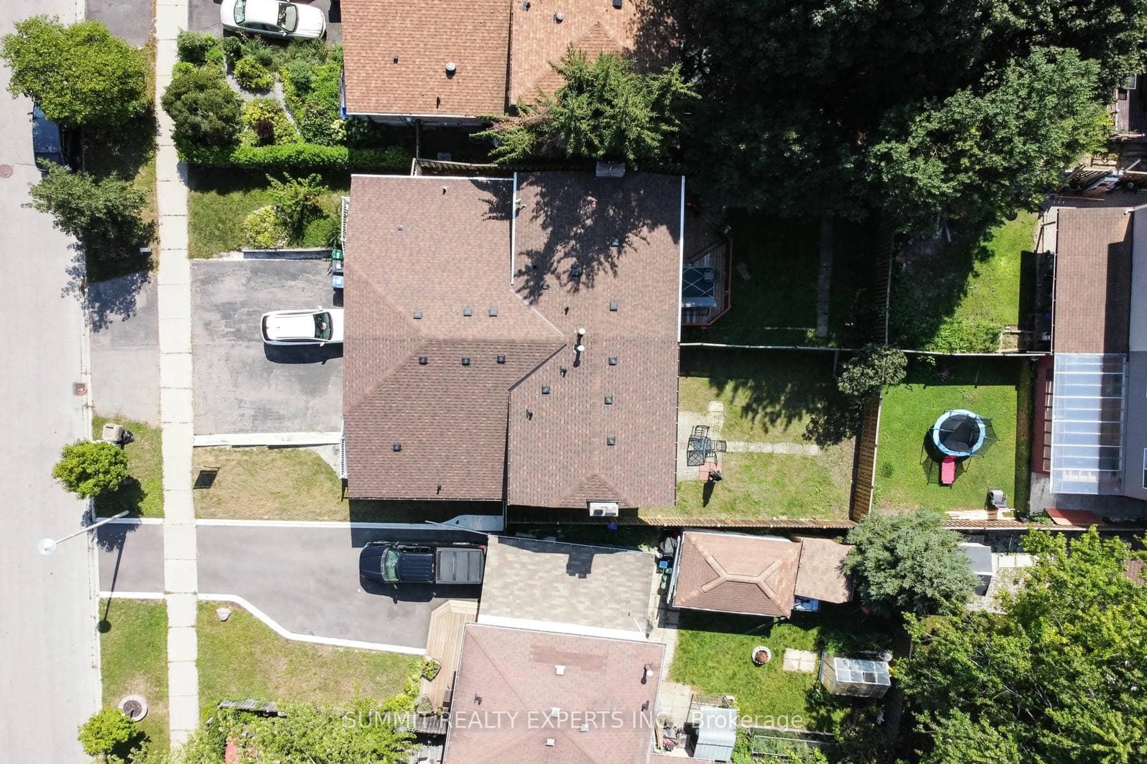 A pic from outside/outdoor area/front of a property/back of a property/a pic from drone, unknown for 44 Nancy Mccredie Dr, Brampton Ontario L6X 2N5
