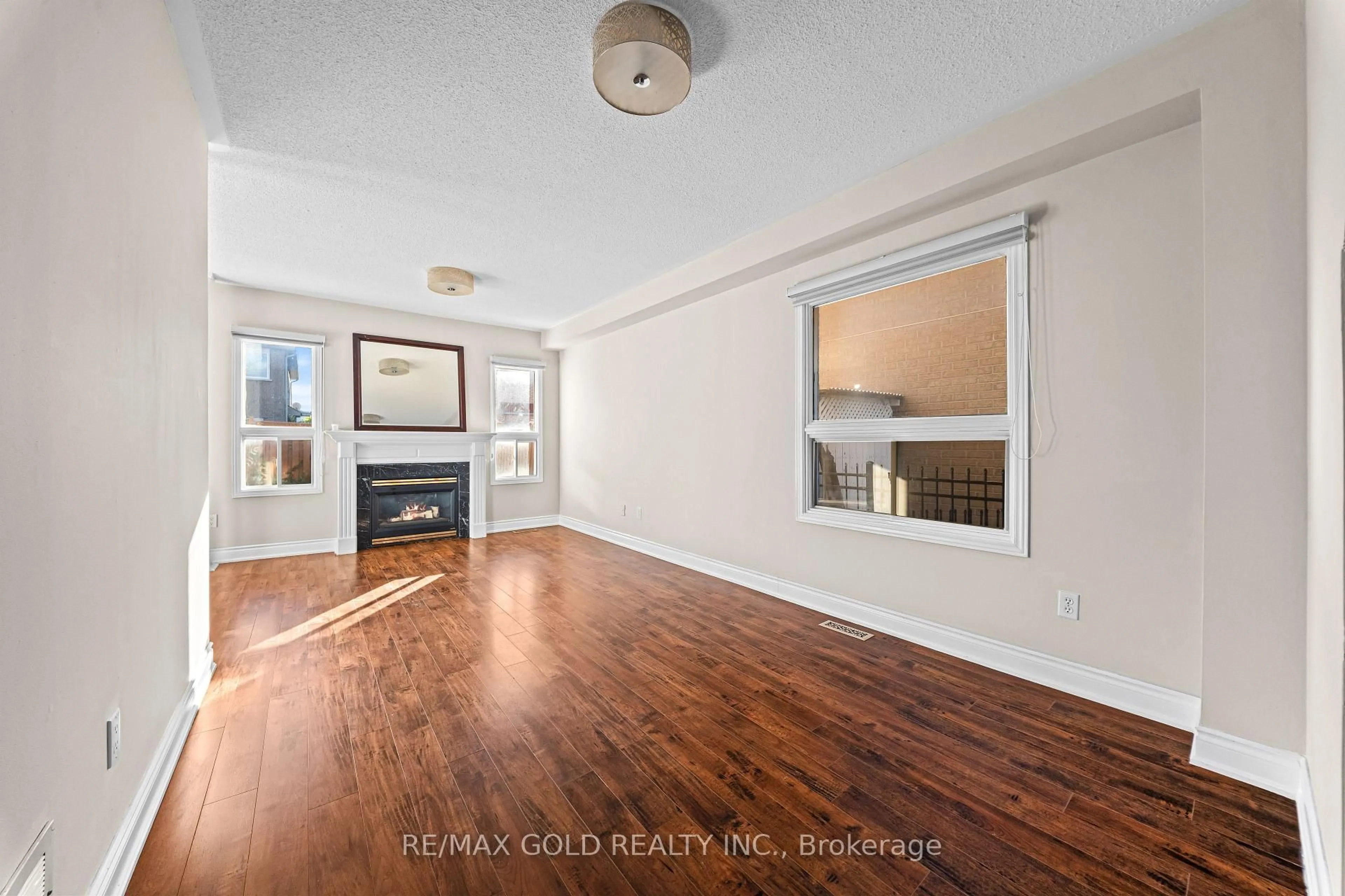 A pic of a room for 24 Alberta Terr, Brampton Ontario L6R 2H8