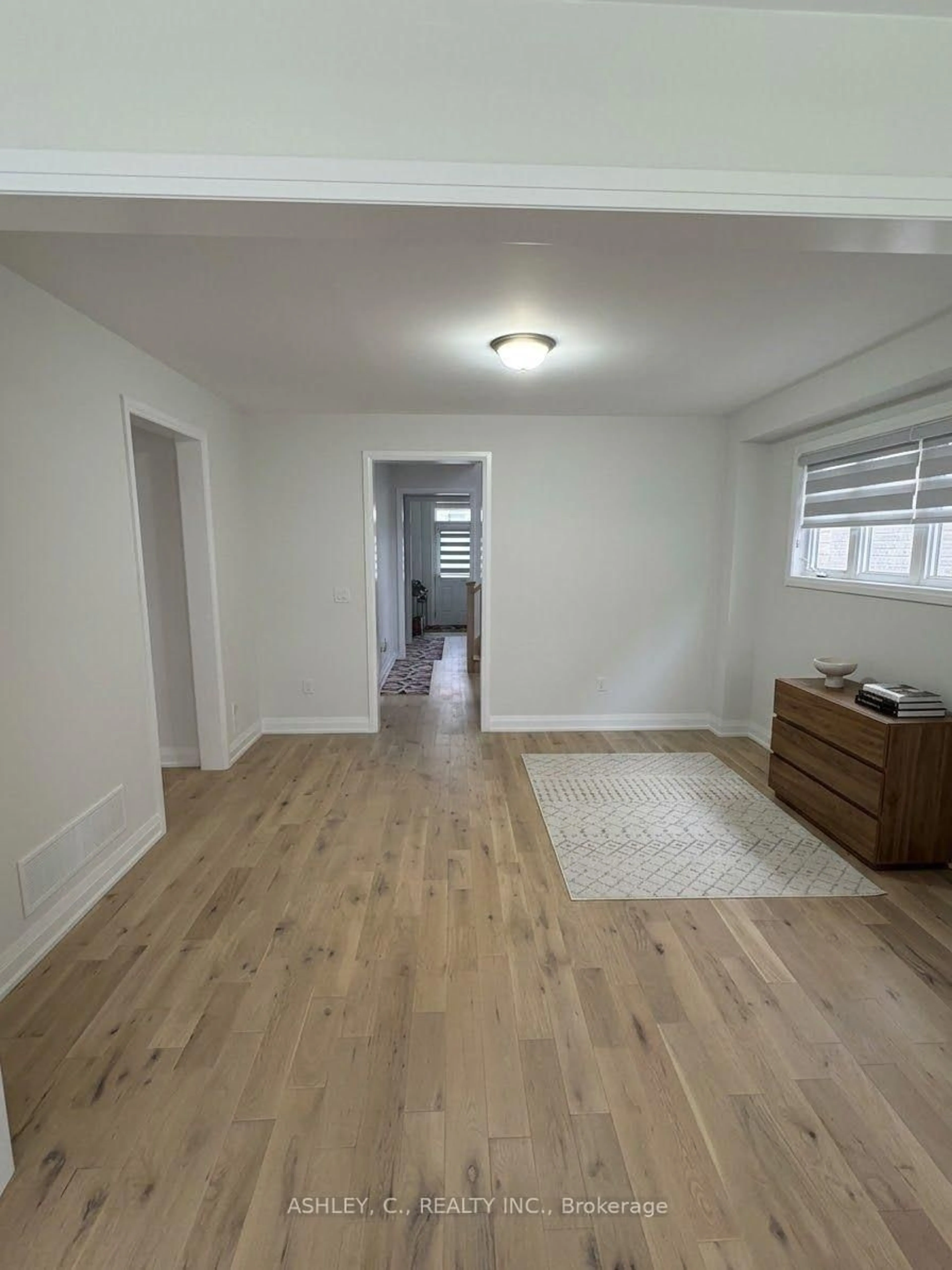 A pic of a room for 25 Gladmary Dr, Brampton Ontario L6Y 6K9