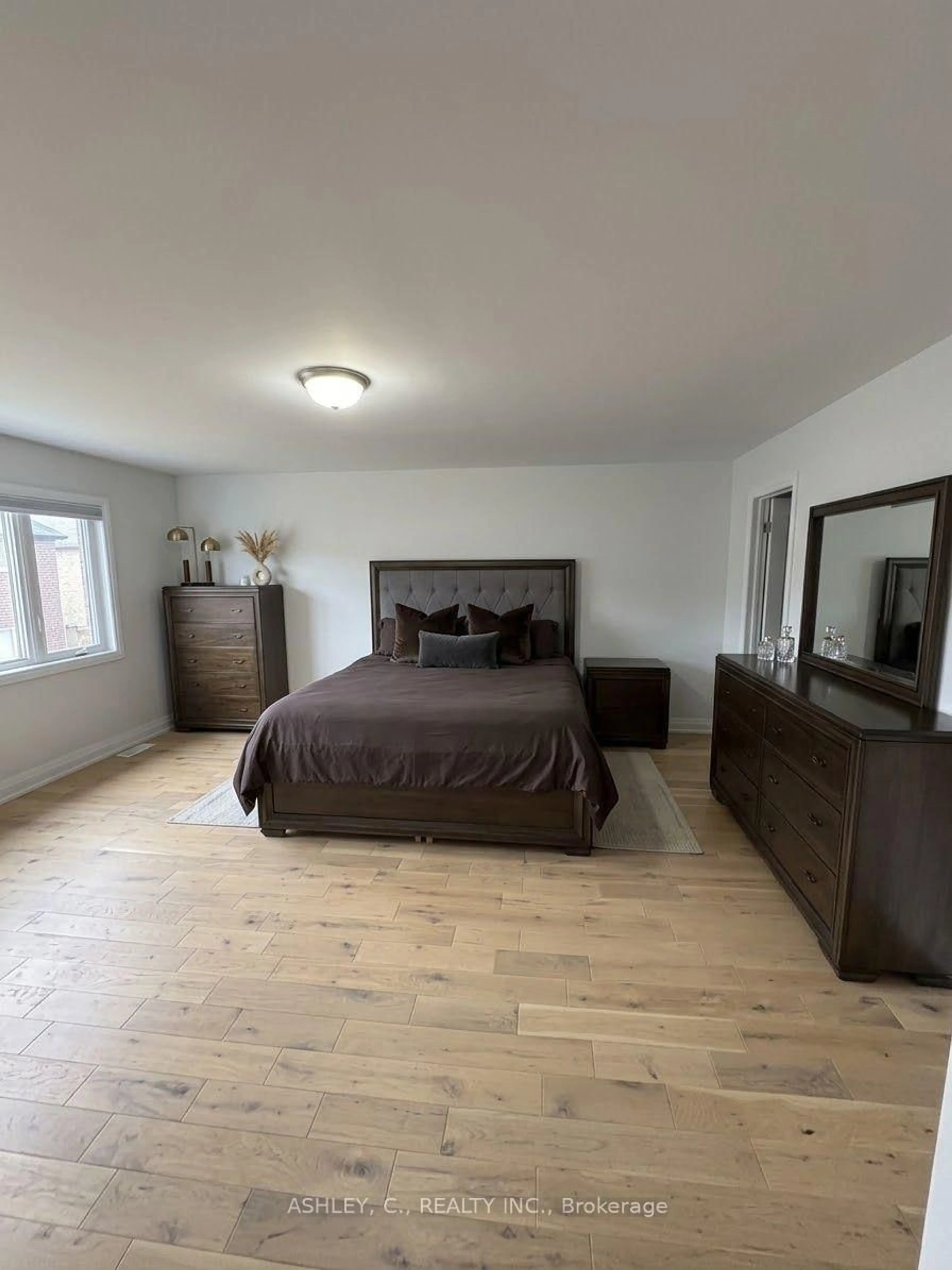 A pic of a room for 25 Gladmary Dr, Brampton Ontario L6Y 6K9