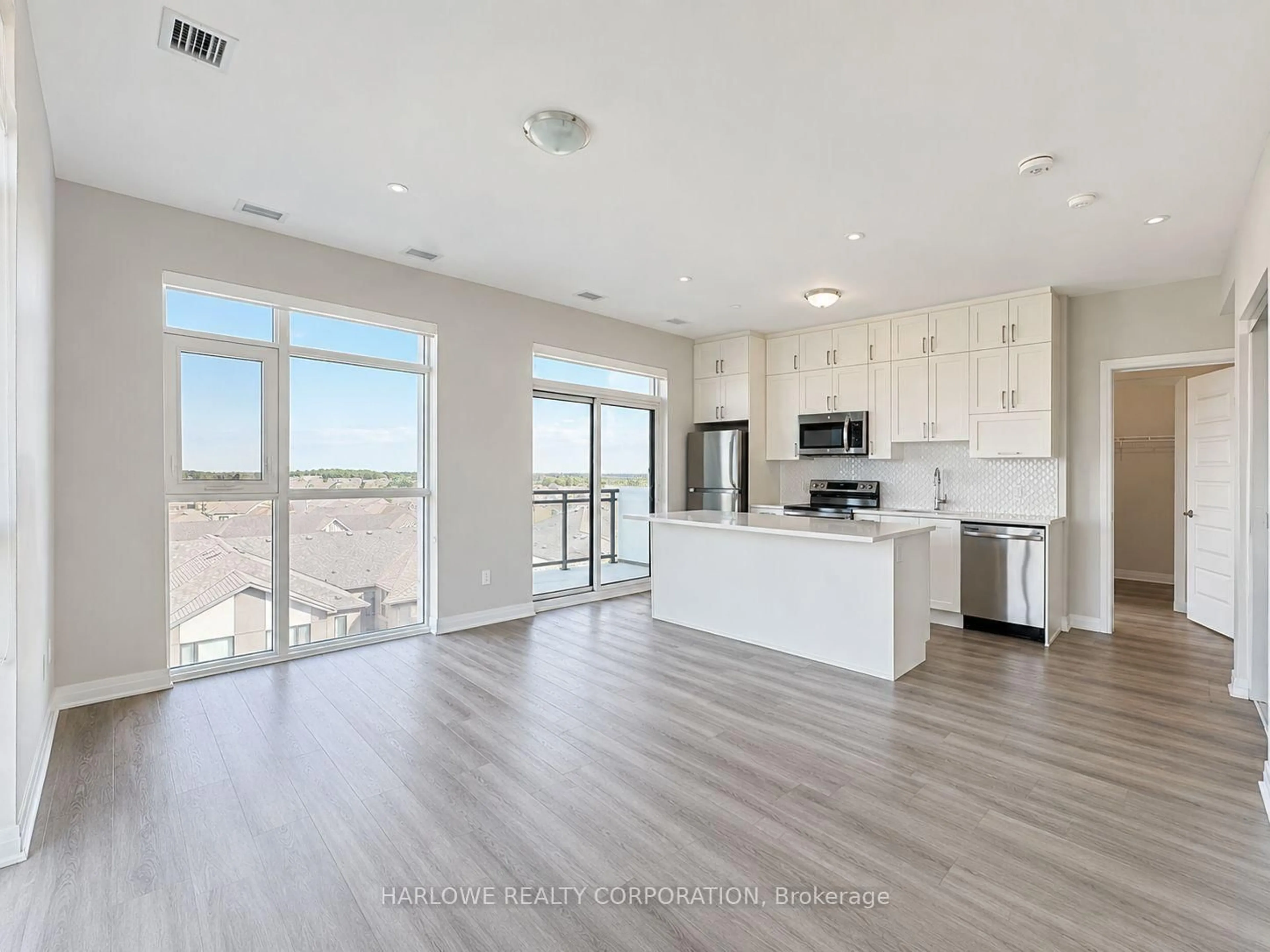 Open concept kitchen, unknown for 470 Gordon Krantz Ave #515, Milton Ontario L9E 1Z3