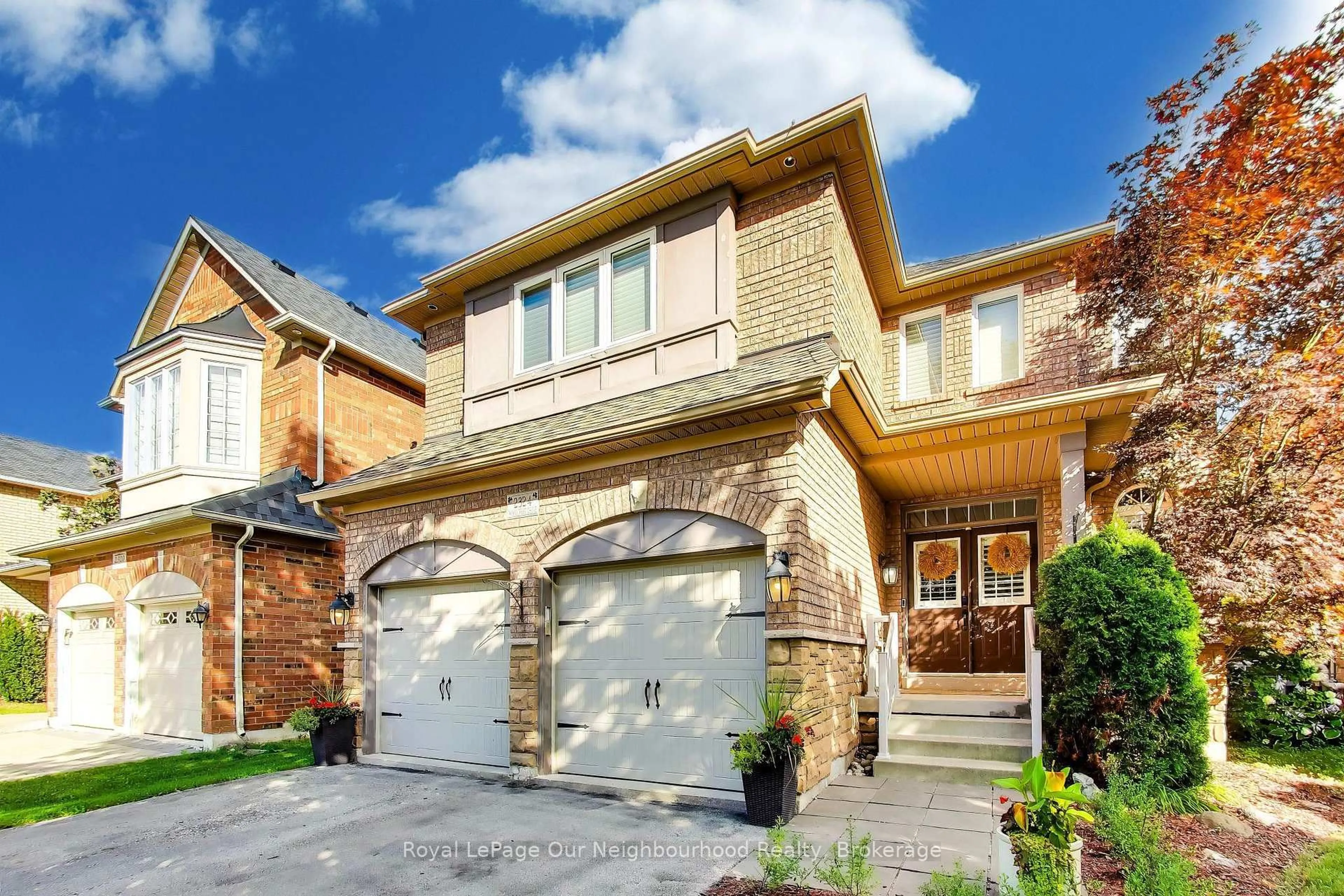 Home with brick exterior material, street for 2324 Woodcrest Dr, Oakville Ontario L6M 4C5