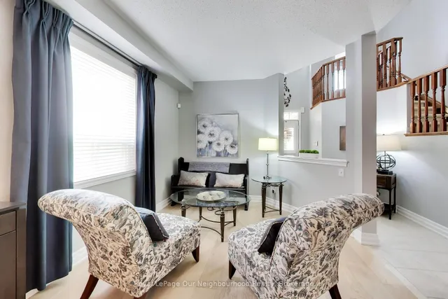 2324 Woodcrest Dr, Oakville 3
