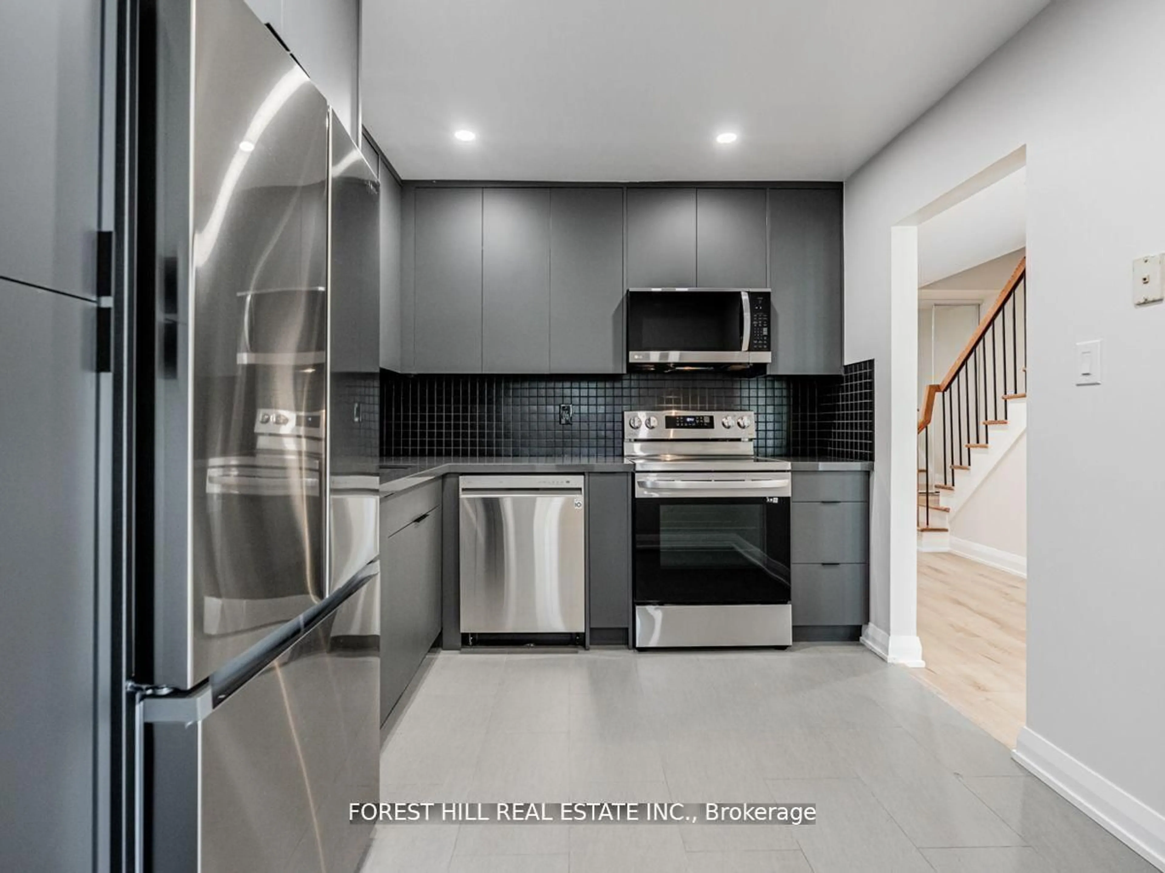 Unknown for 2120 Rathburn Rd #37, Mississauga Ontario L4W 2S8
