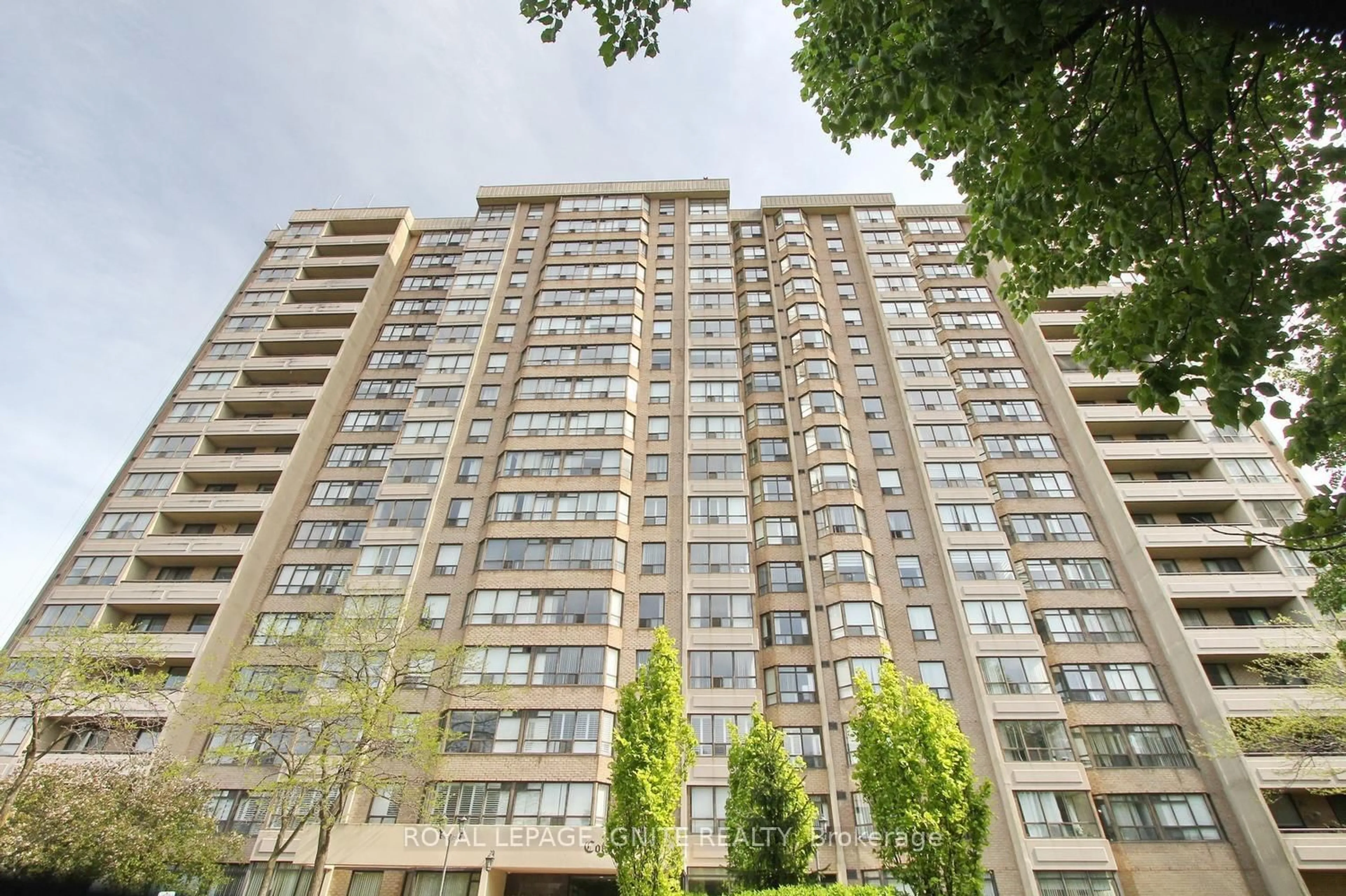 Patio, building for 10 Malta Ave #503, Brampton Ontario L6Y 4G6