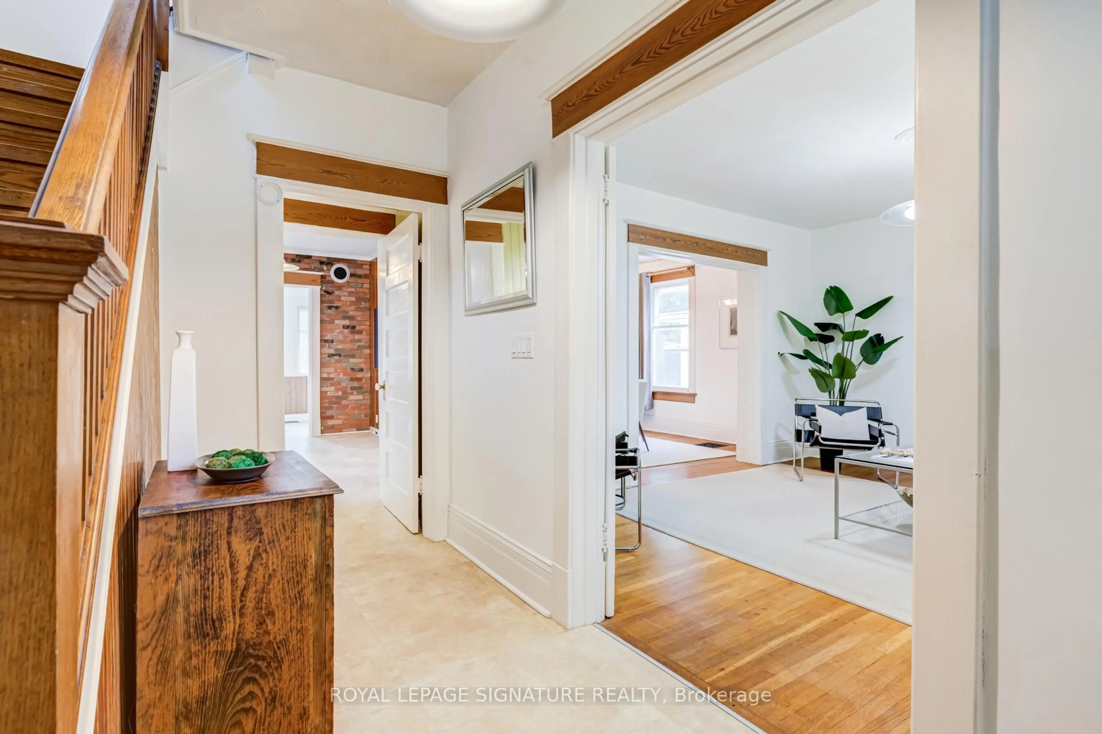 Indoor entryway for 22 Peel Ave, Brampton Ontario L6W 1X2
