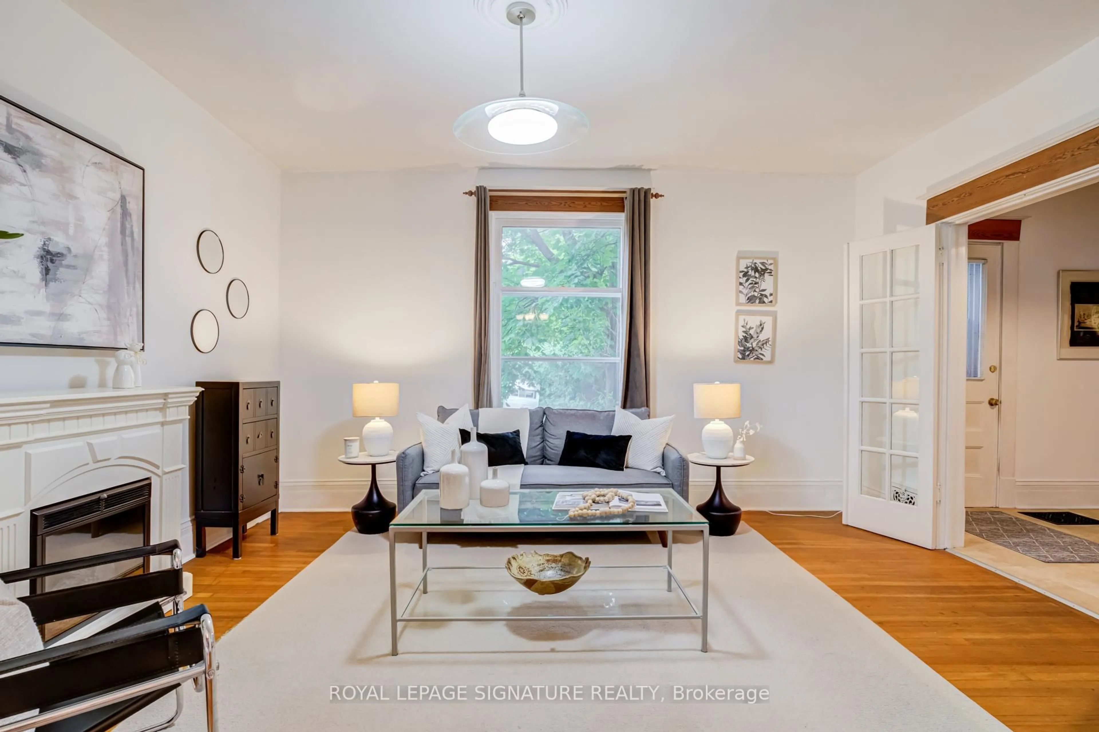 Living room with furniture, unknown for 22 Peel Ave, Brampton Ontario L6W 1X2