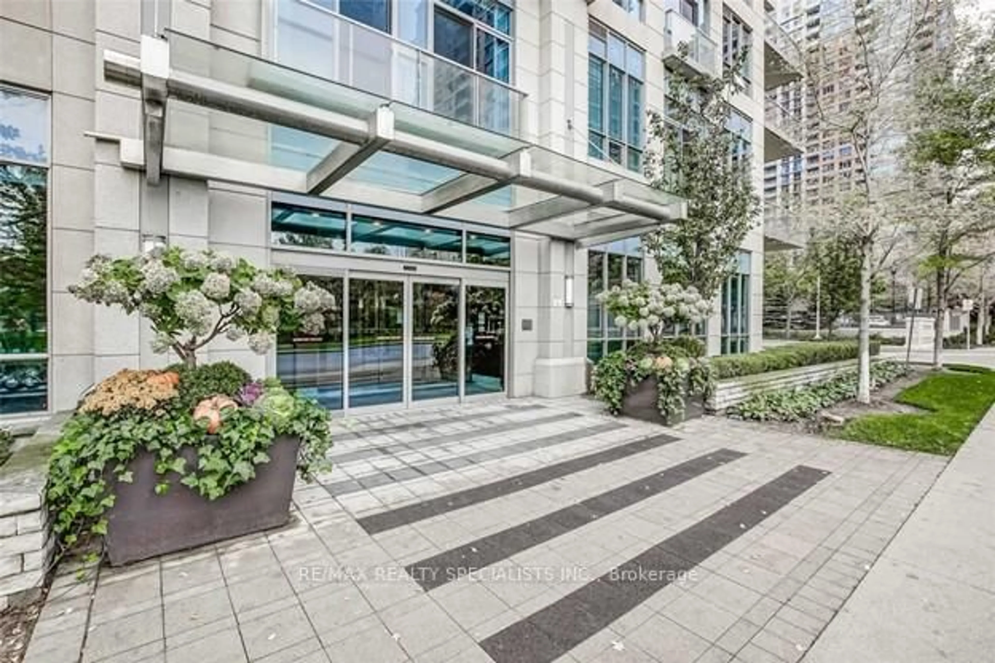 Indoor foyer for 15 Viking Lane #3310, Toronto Ontario M9B 0A4