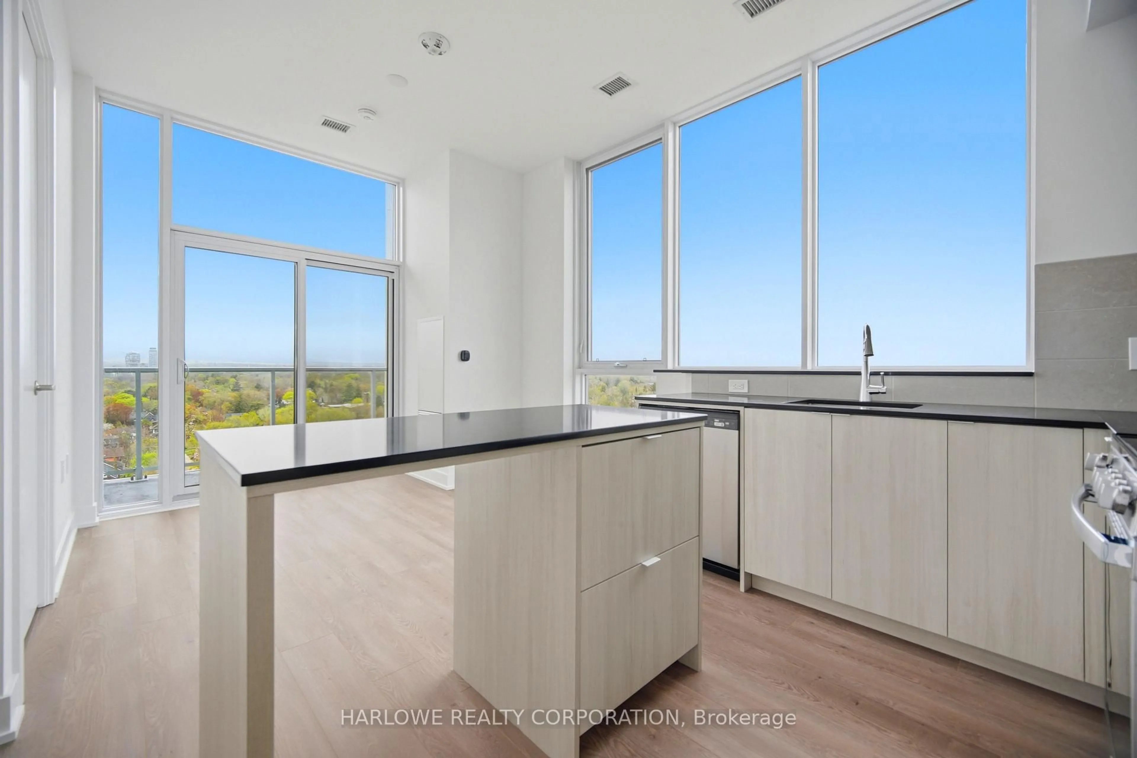 Unknown for 2088 James St #1303, Burlington Ontario L7R 0H2