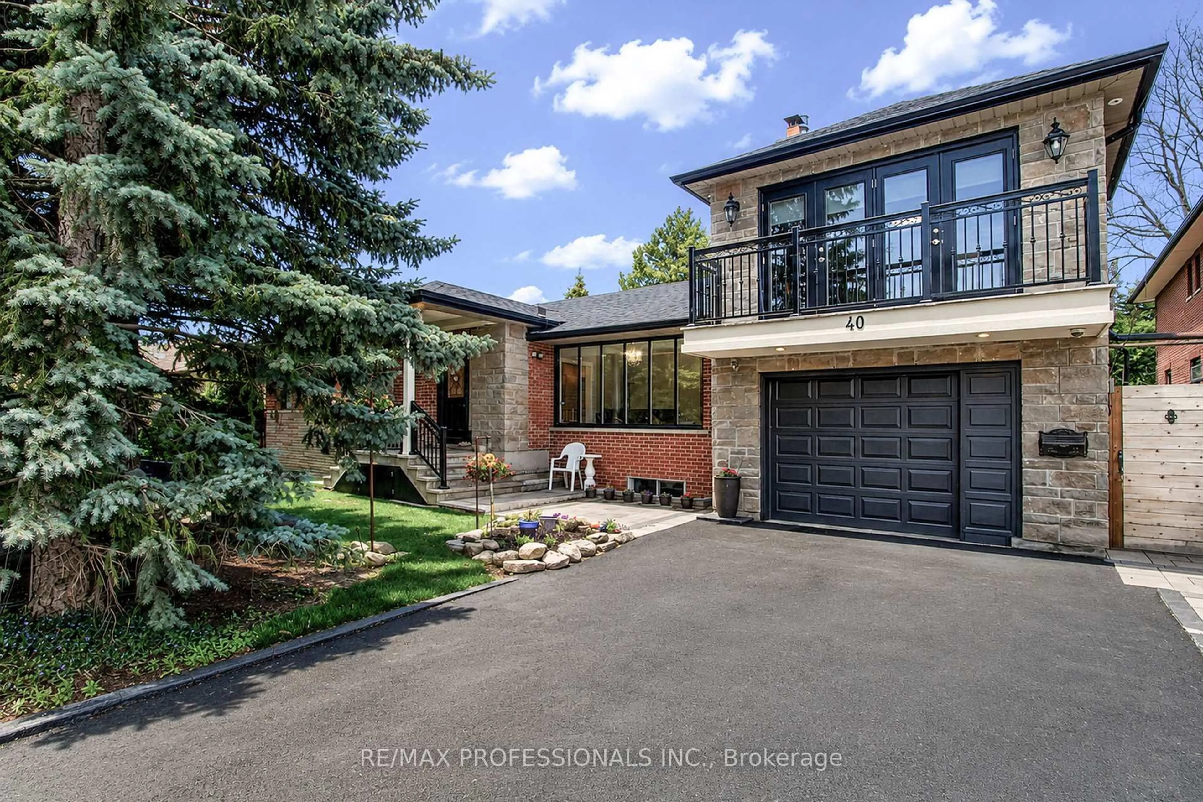 Home with brick exterior material, street for 40 Cowley Ave, Toronto Ontario M9B 2E3