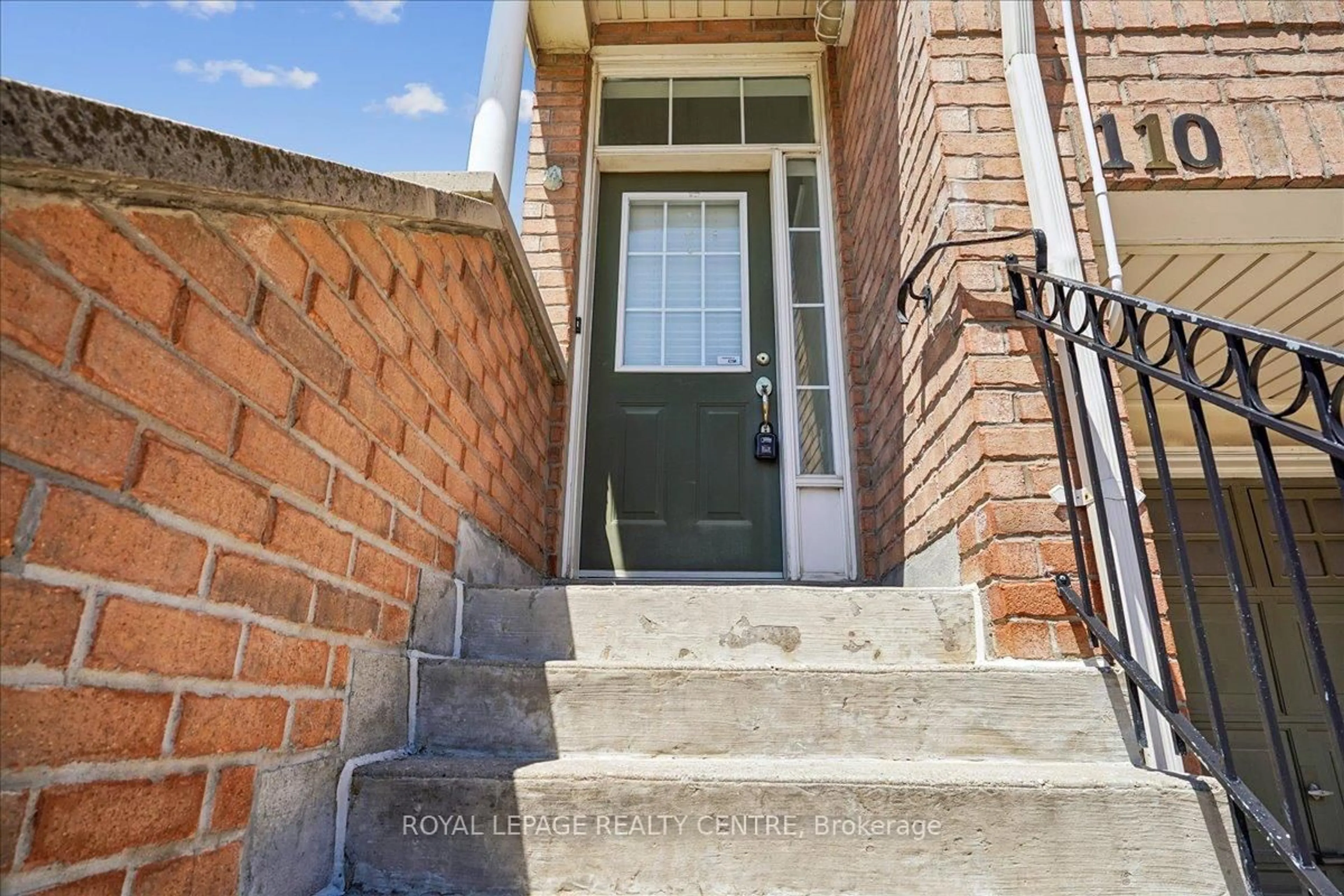 Unknown for 50 Strathaven Dr #110, Mississauga Ontario L5R 4E7