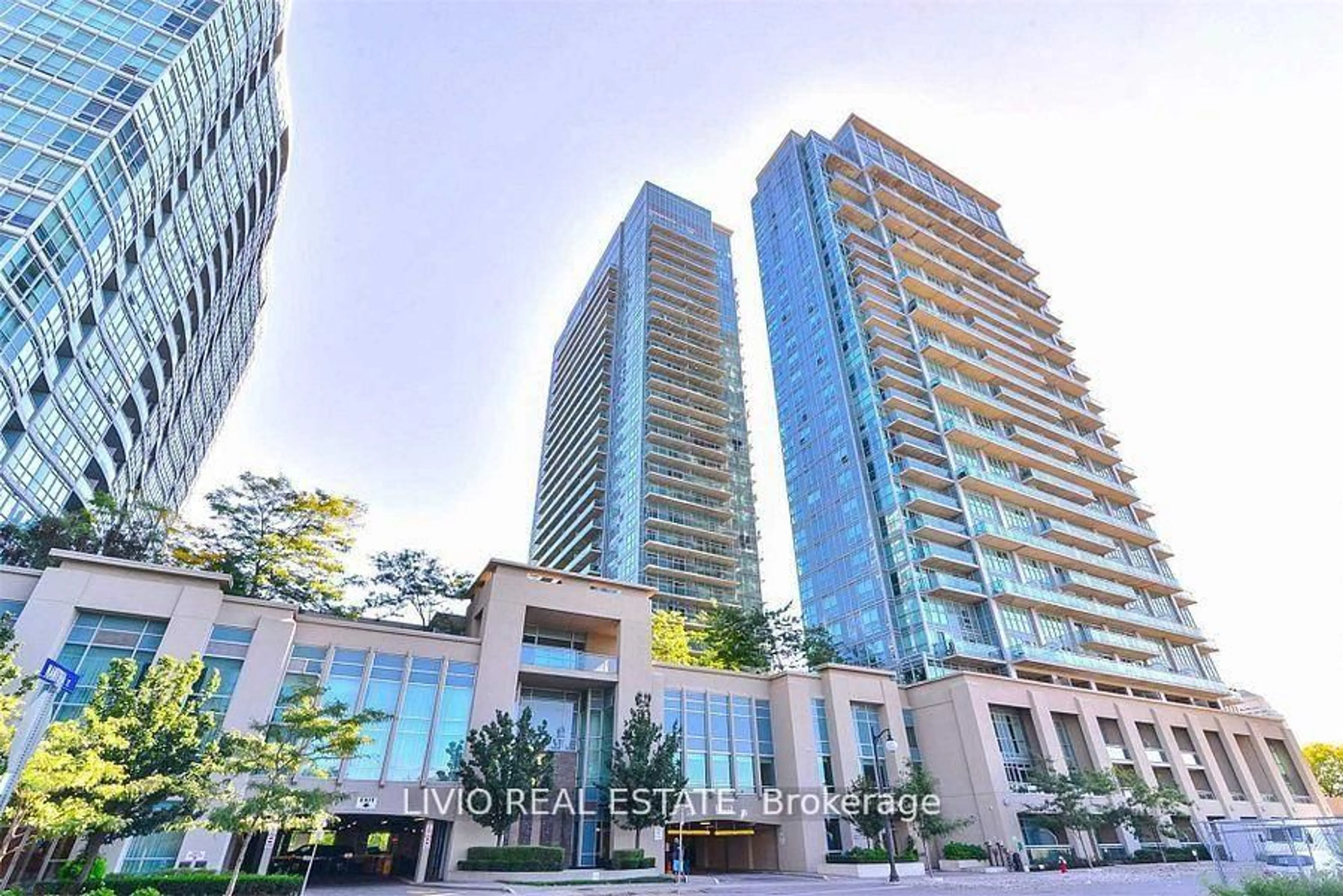 Indoor foyer for 155 Legion Rd #2101, Toronto Ontario M8Y 0A7