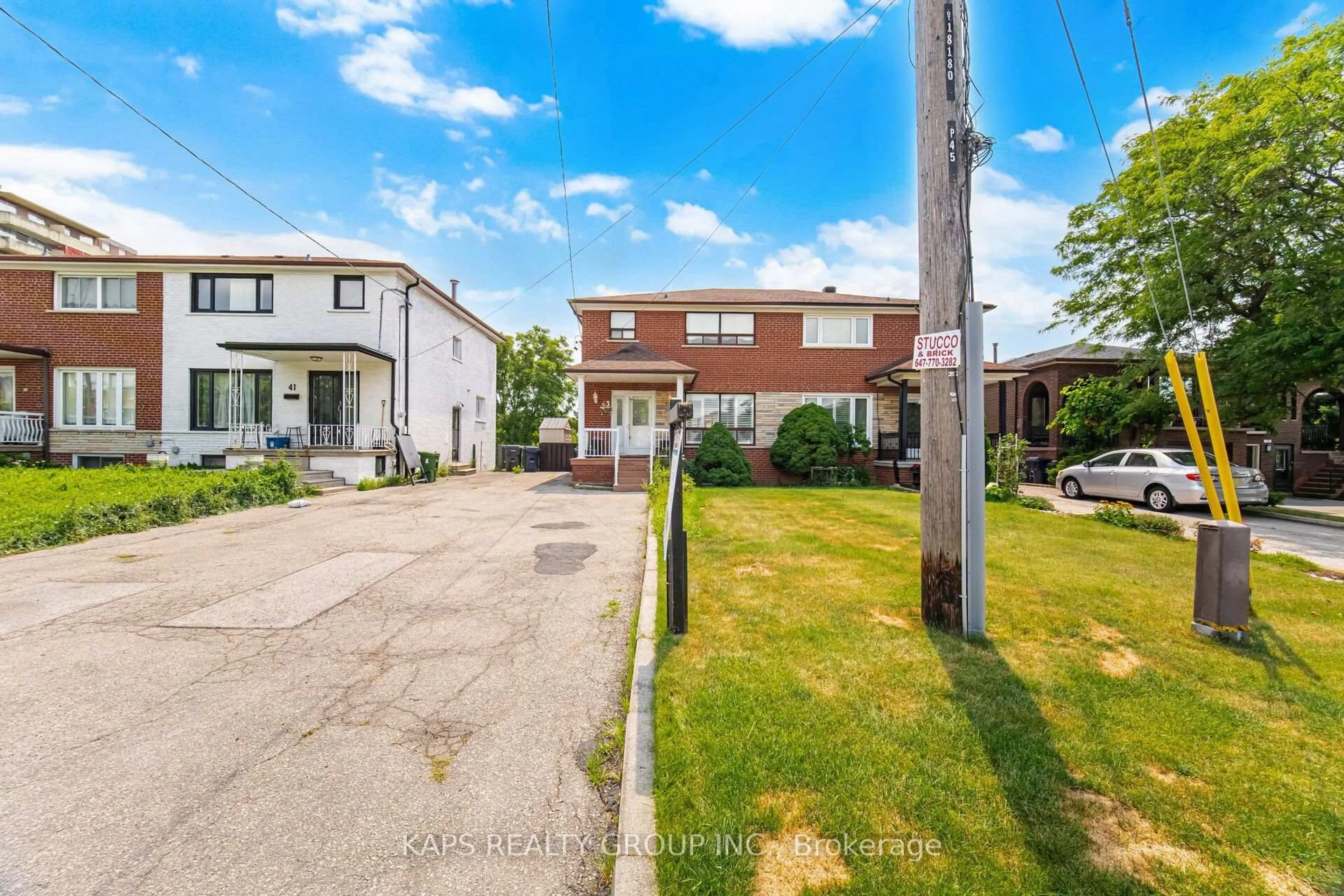 A pic from outside/outdoor area/front of a property/back of a property/a pic from drone, street for 43 Donofree Rd, Toronto Ontario M6L 2P4