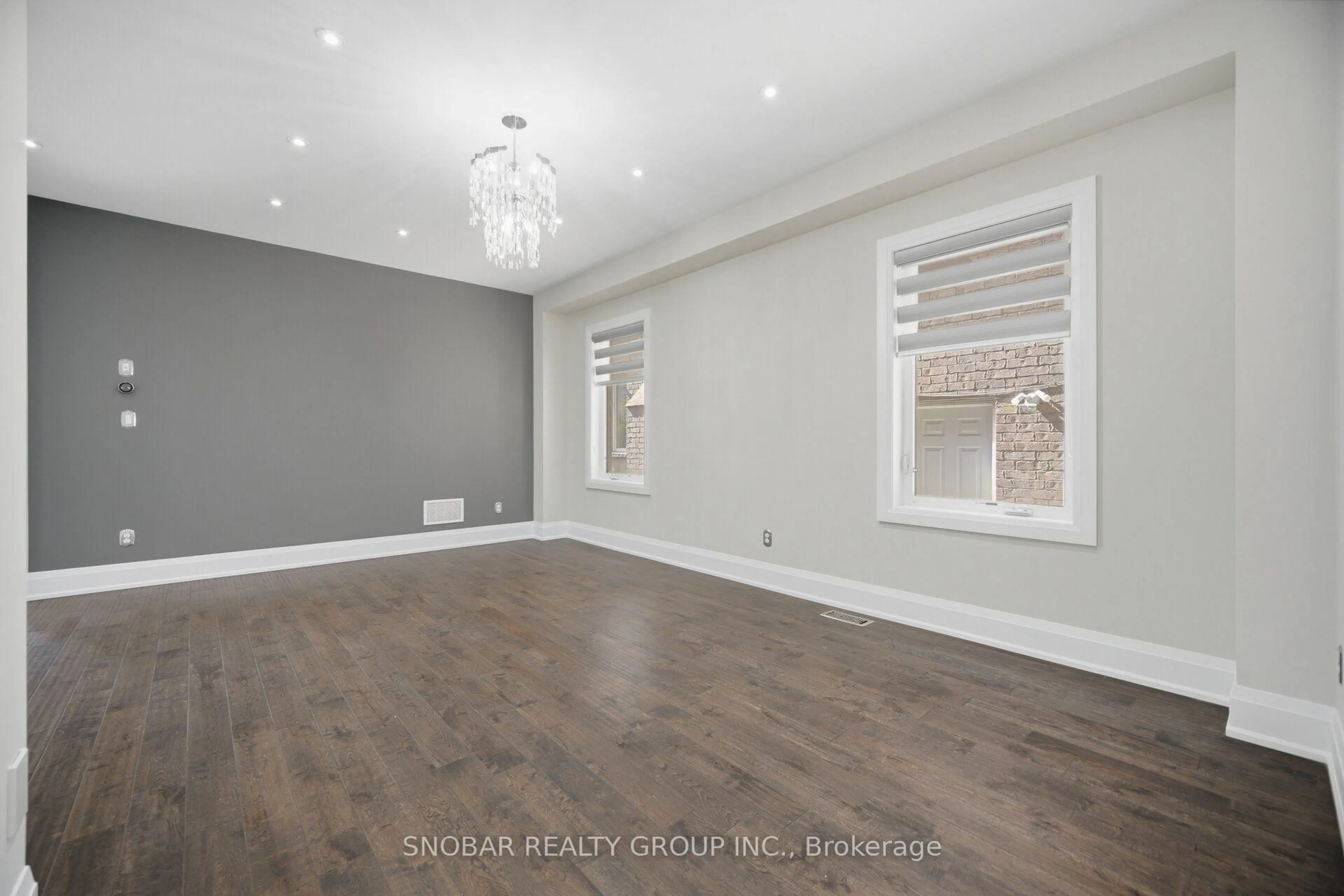 A pic of a room for 5504 Ethan Dr, Mississauga Ontario L5M 0W1