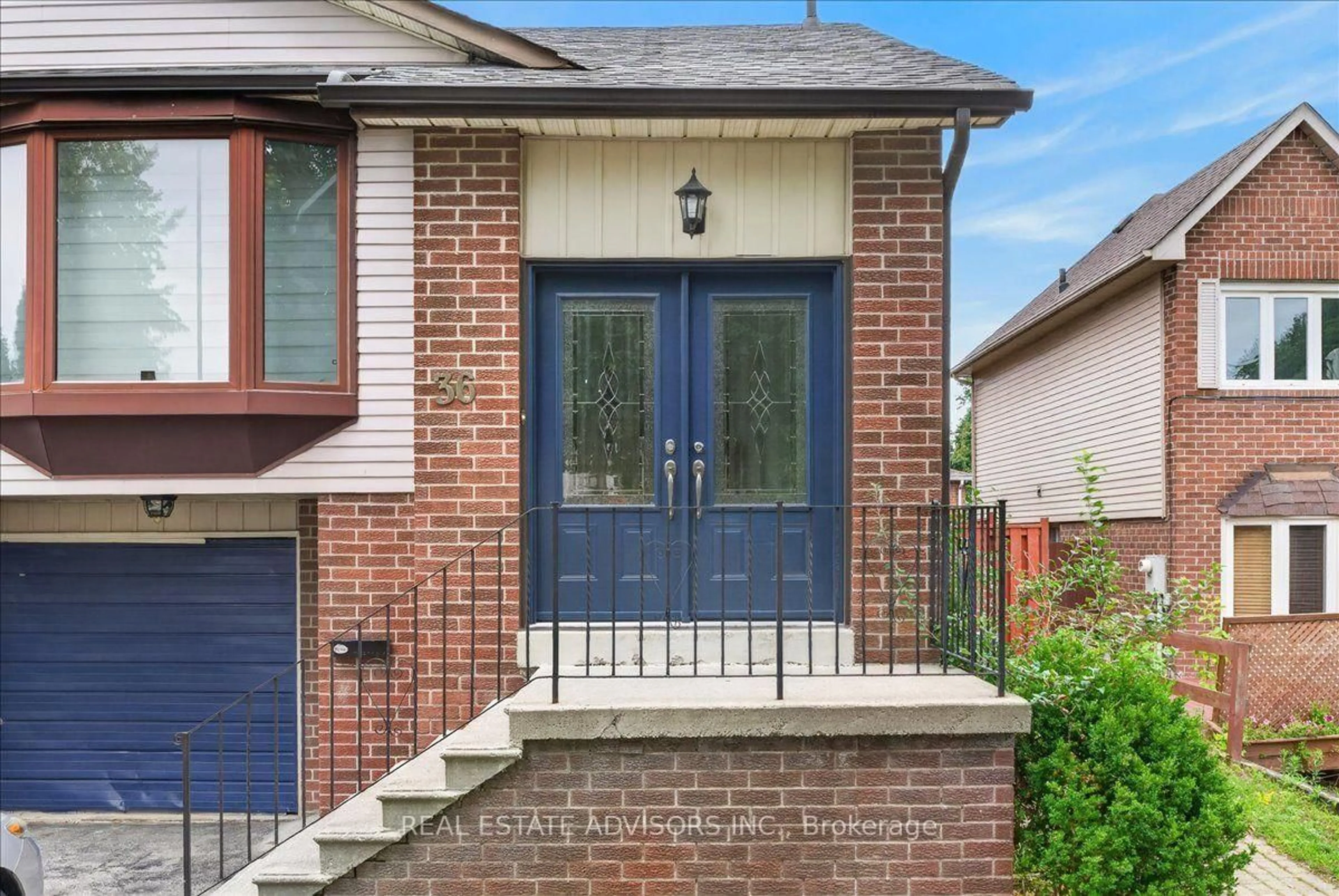 Home with brick exterior material, street for 36 Mount Pleasant Dr, Brampton Ontario L6Z 1K2