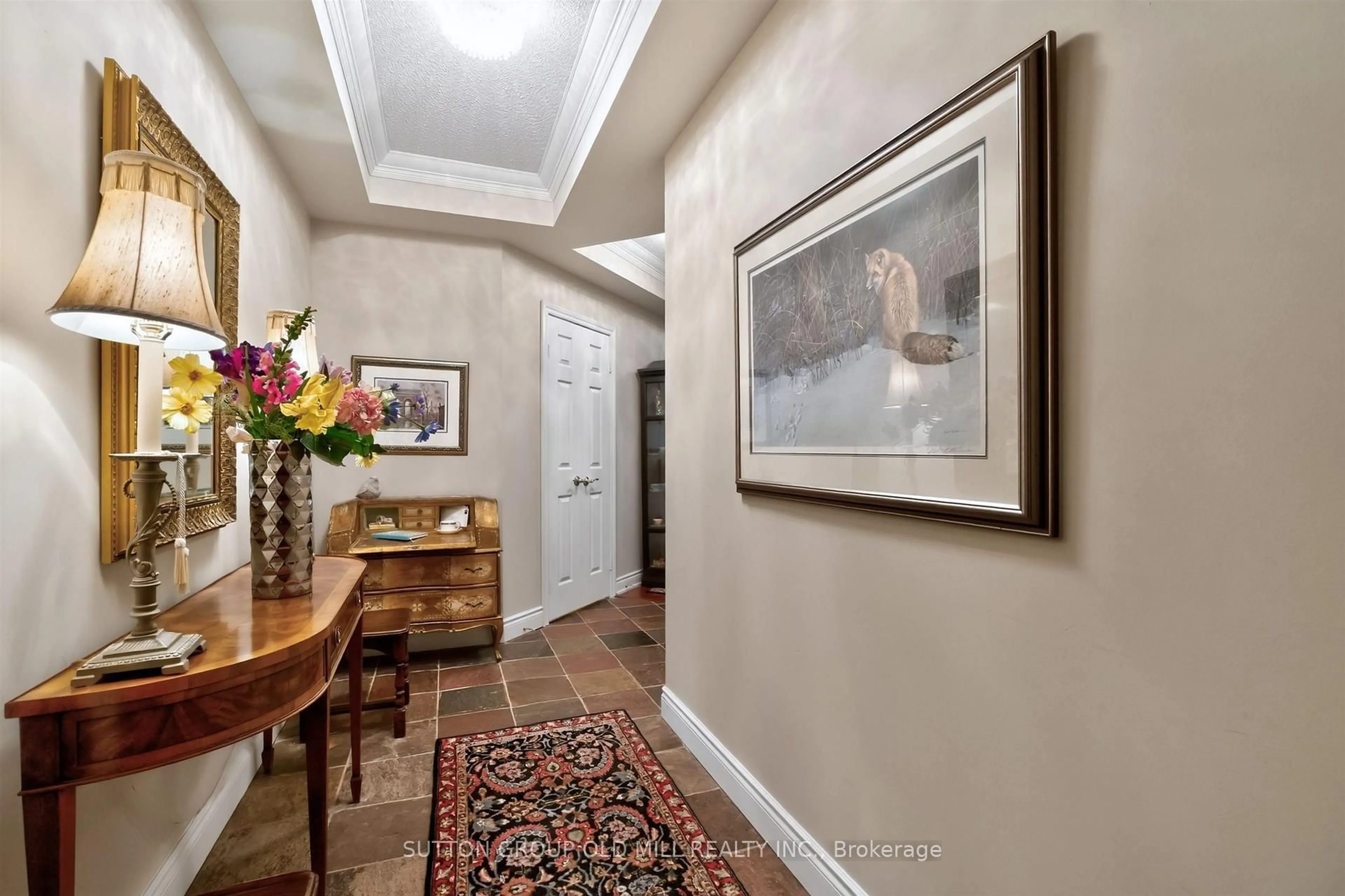Indoor entryway for 12 Old Mill Tr #203, Toronto Ontario M8X 2Z4