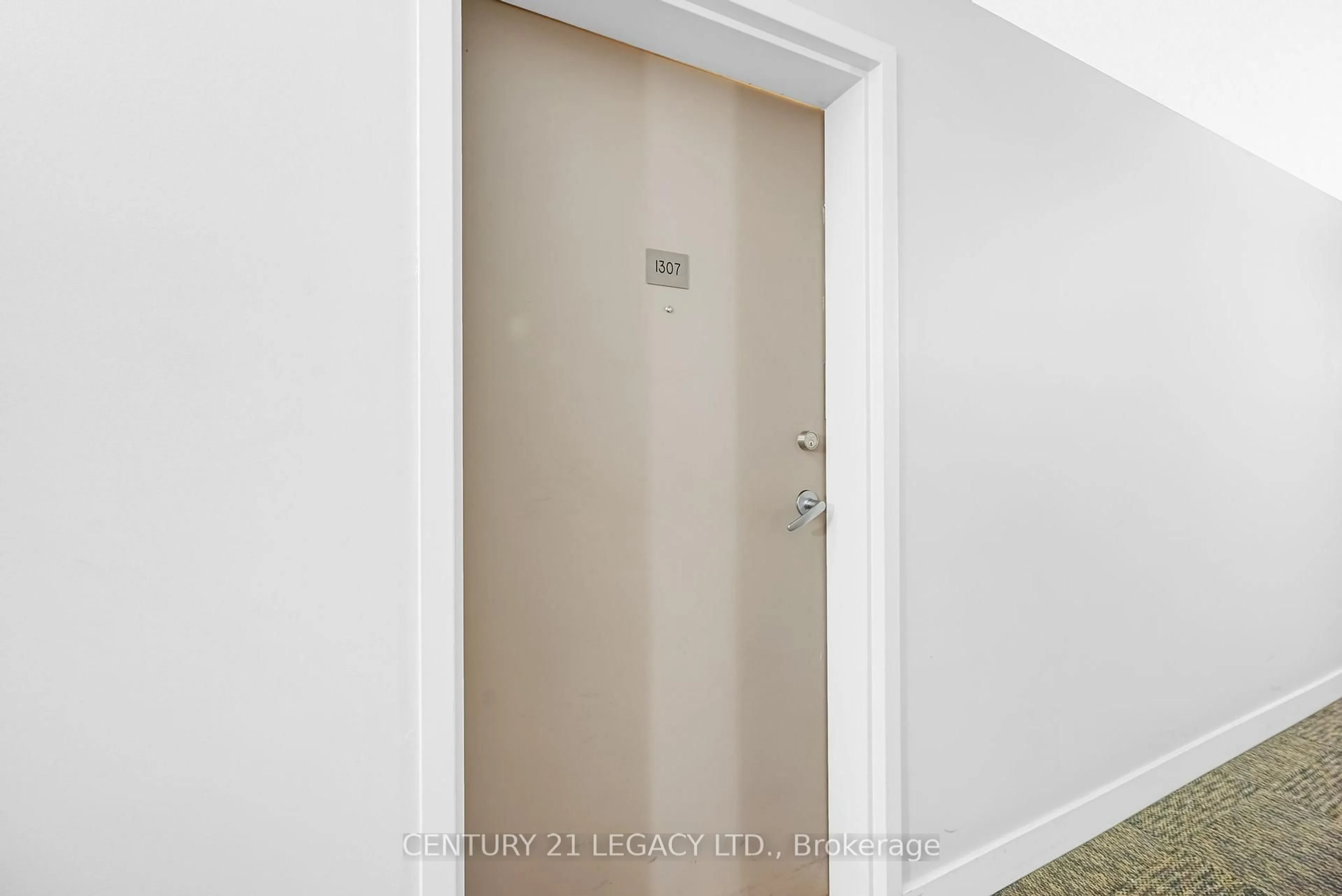 Indoor entryway for 8 Dayspring Circ #1307, Brampton Ontario L6P 2Z7