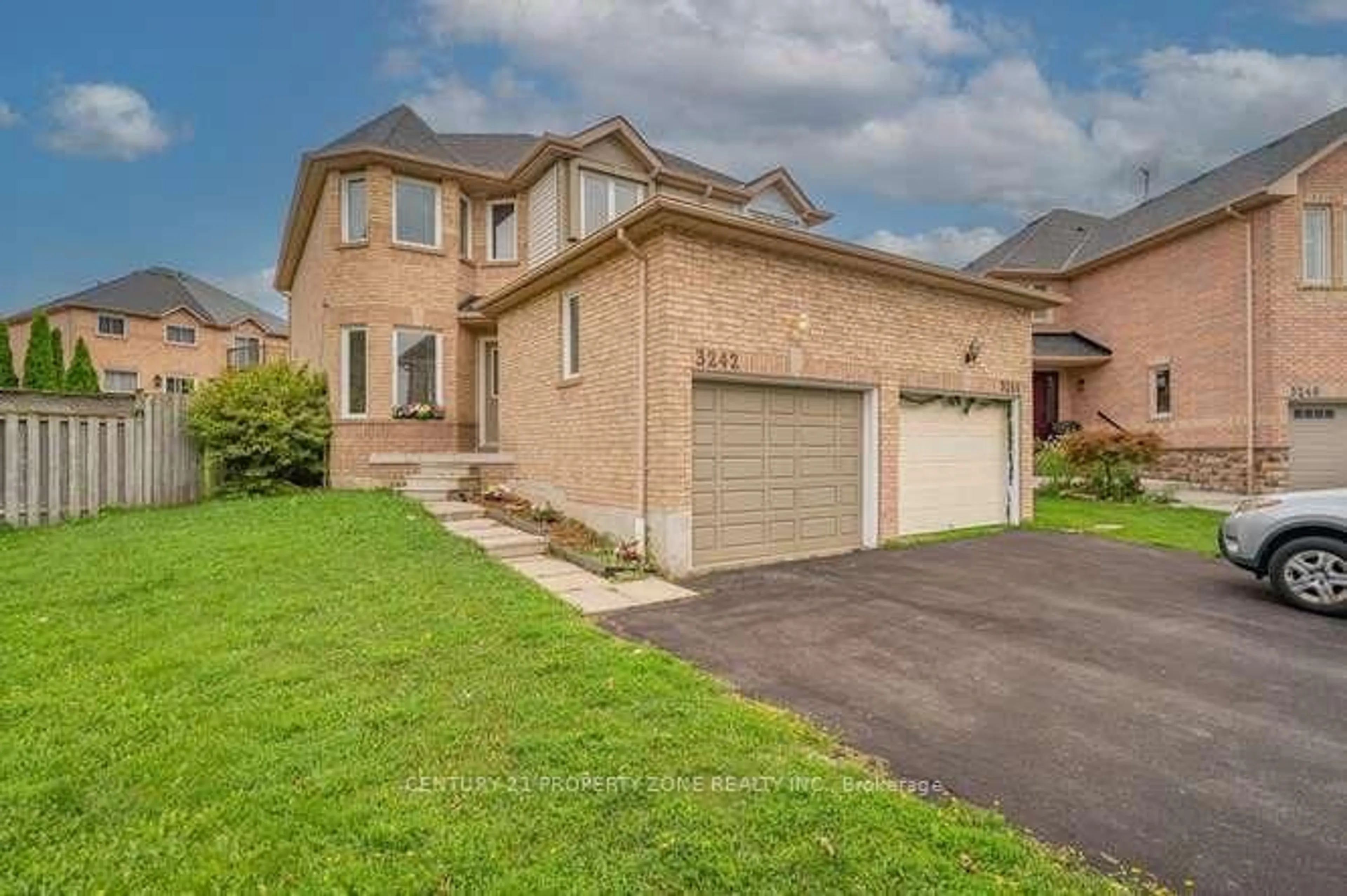 Home with brick exterior material, street for 3242 Tortola Crt, Mississauga Ontario L5N 7C4