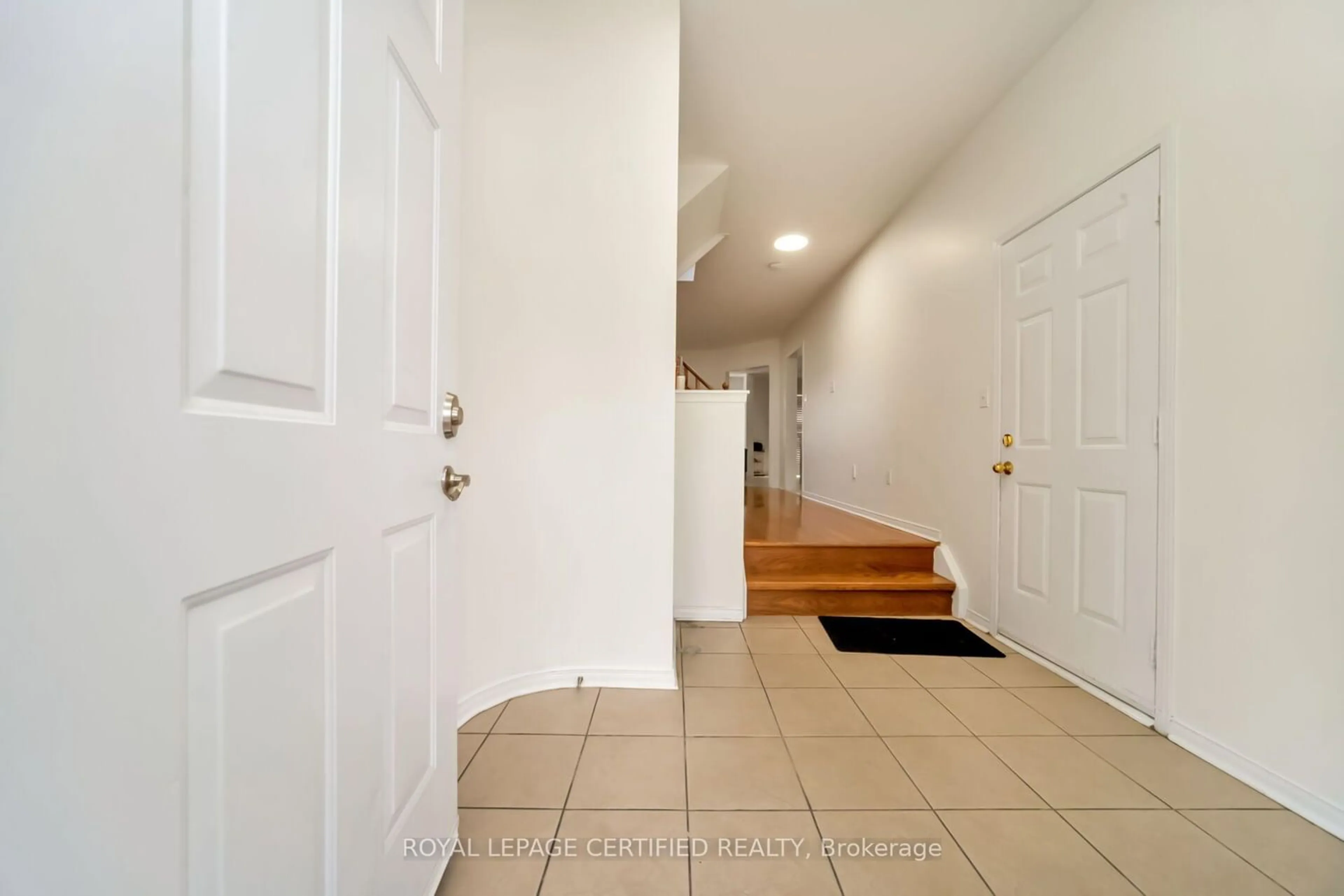Indoor entryway for 42 Trumpet Valley Blvd, Brampton Ontario L7A 3N8