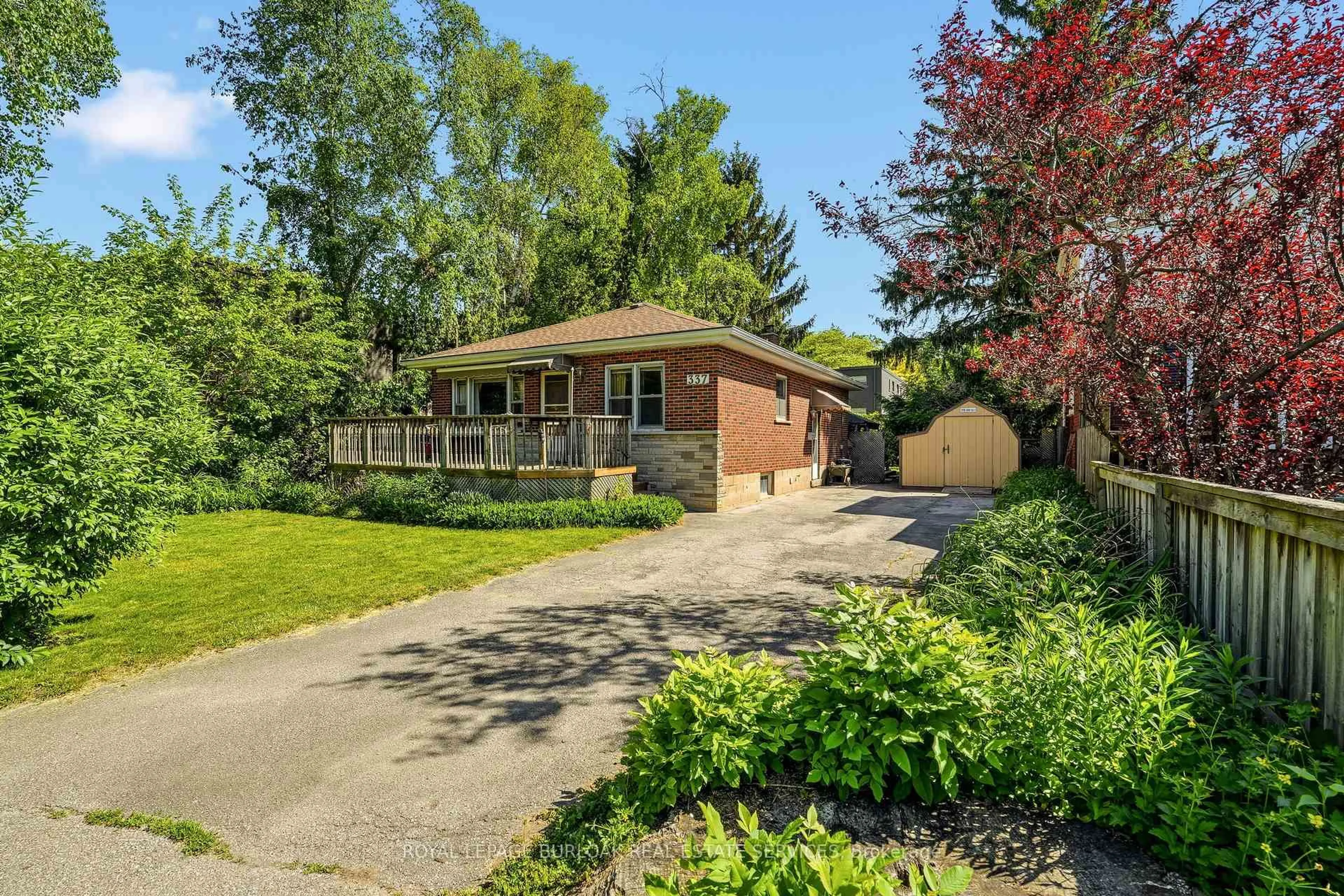 Unknown for 337 St. Paul St, Burlington Ontario L7R 3K2