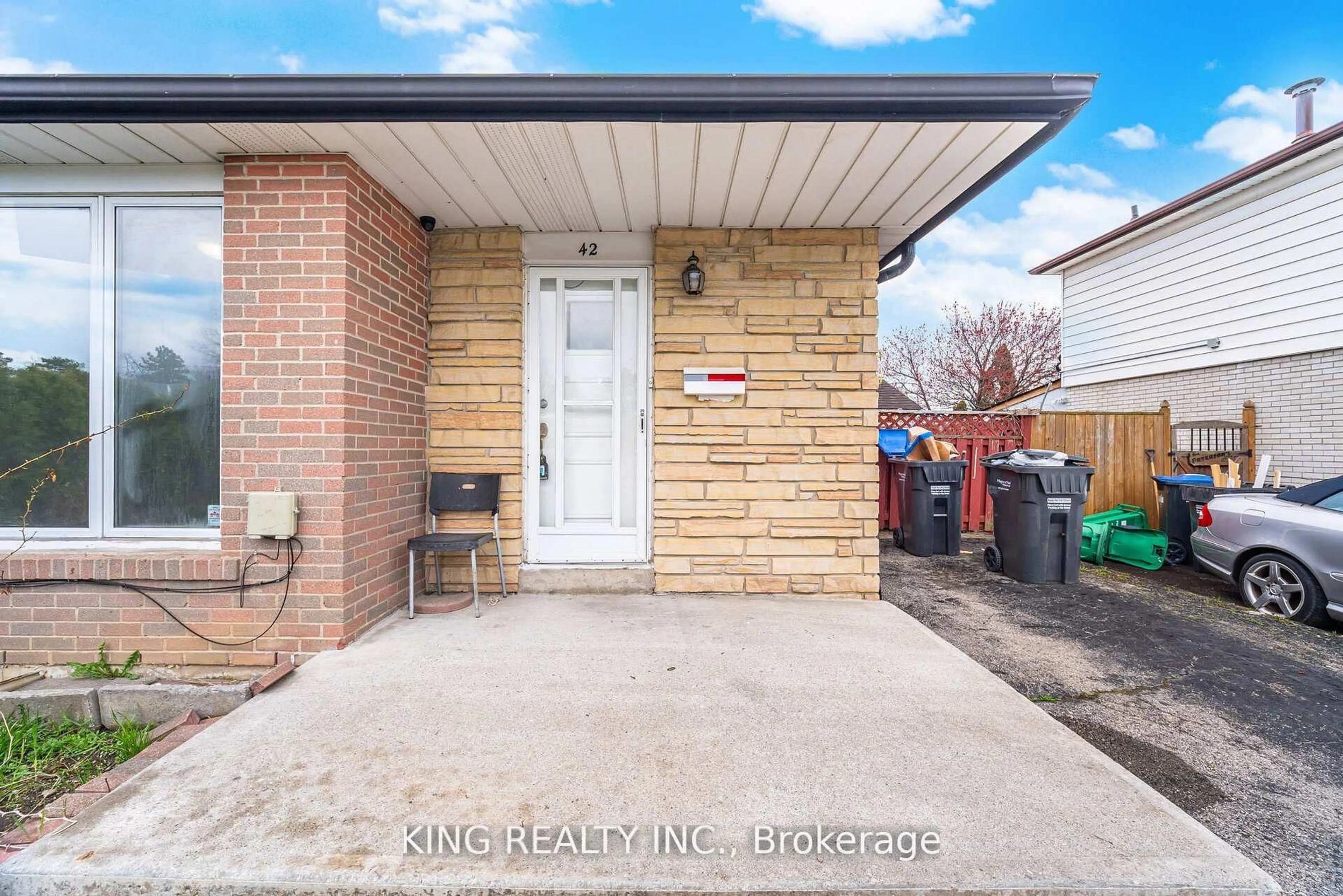 Unknown for 42 Flamingo Cres, Brampton Ontario L6T 2G5