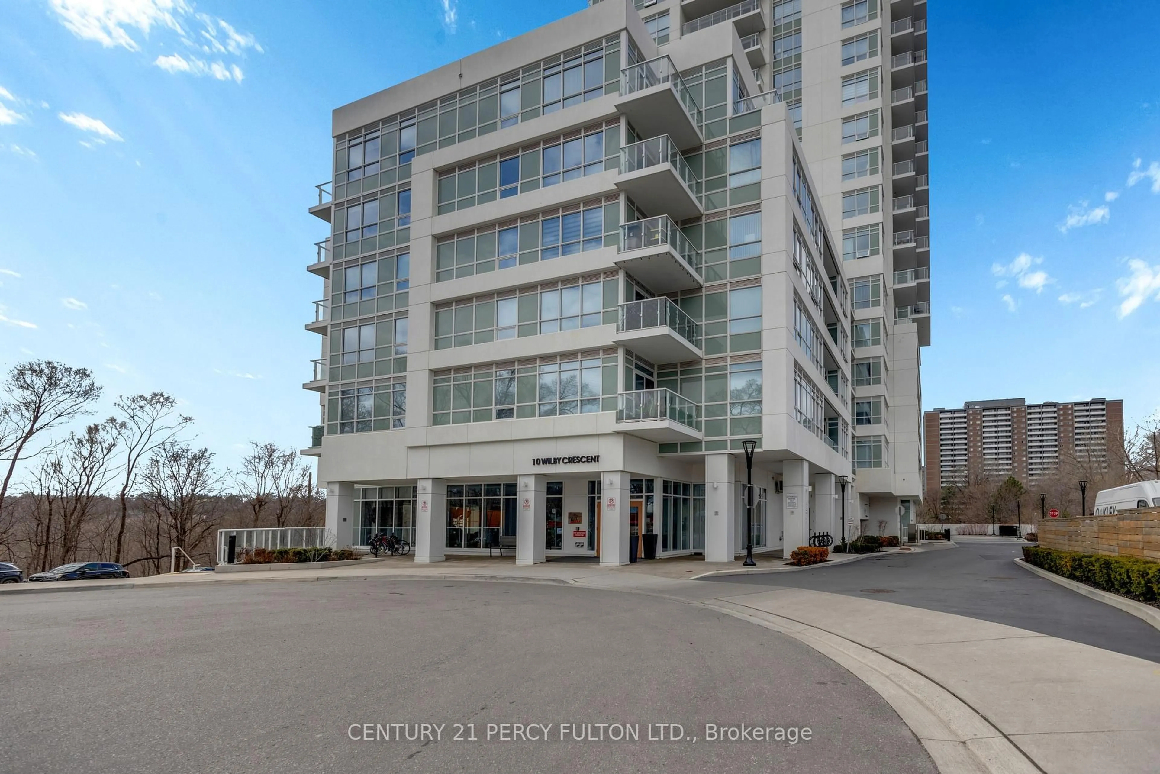 Indoor foyer for 10 Wilby Cres #1704, Toronto Ontario M9N 1E5