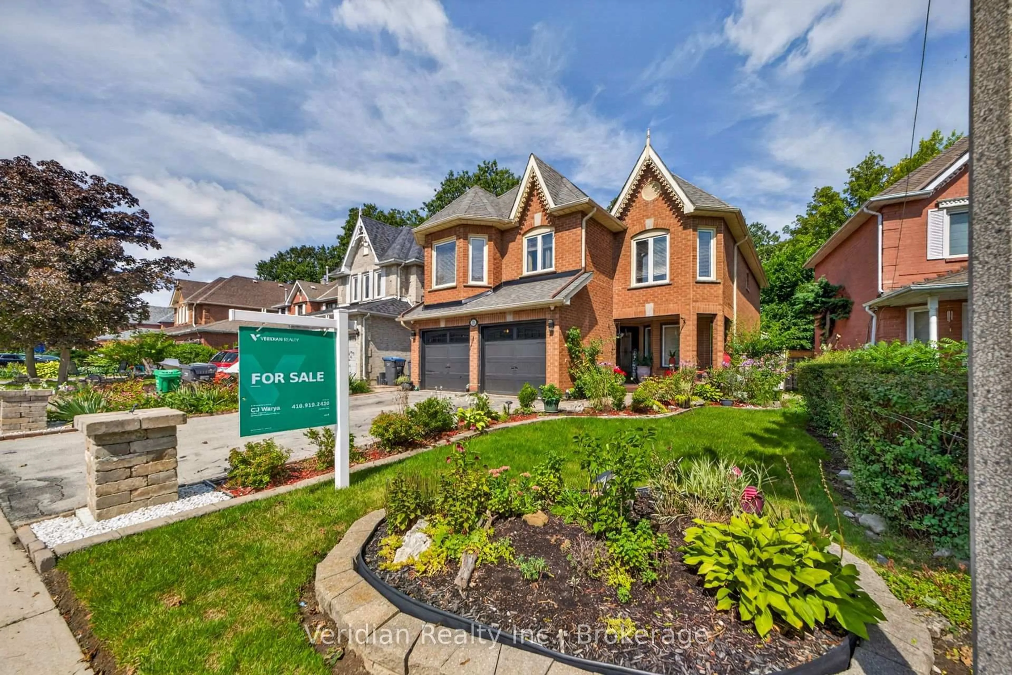 Home with brick exterior material, street for 103 Vivians Cres, Brampton Ontario L6Y 4V4