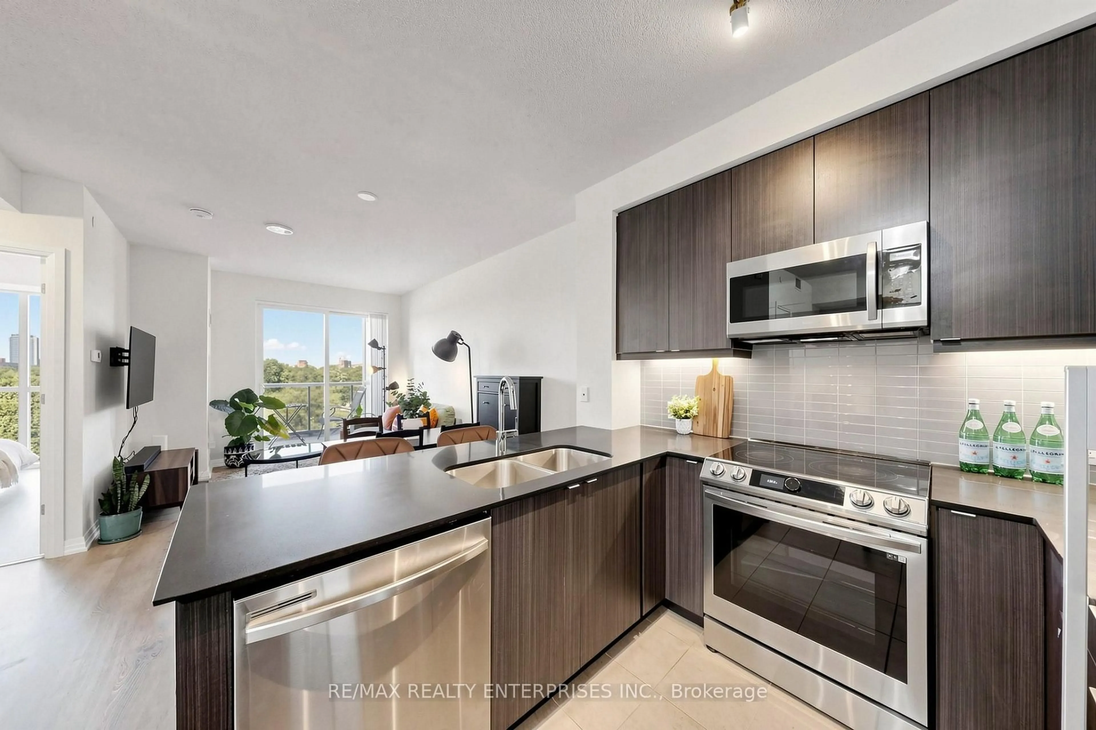 Unknown for 50 Thomas Riley Rd #712, Toronto Ontario M9B 0C3