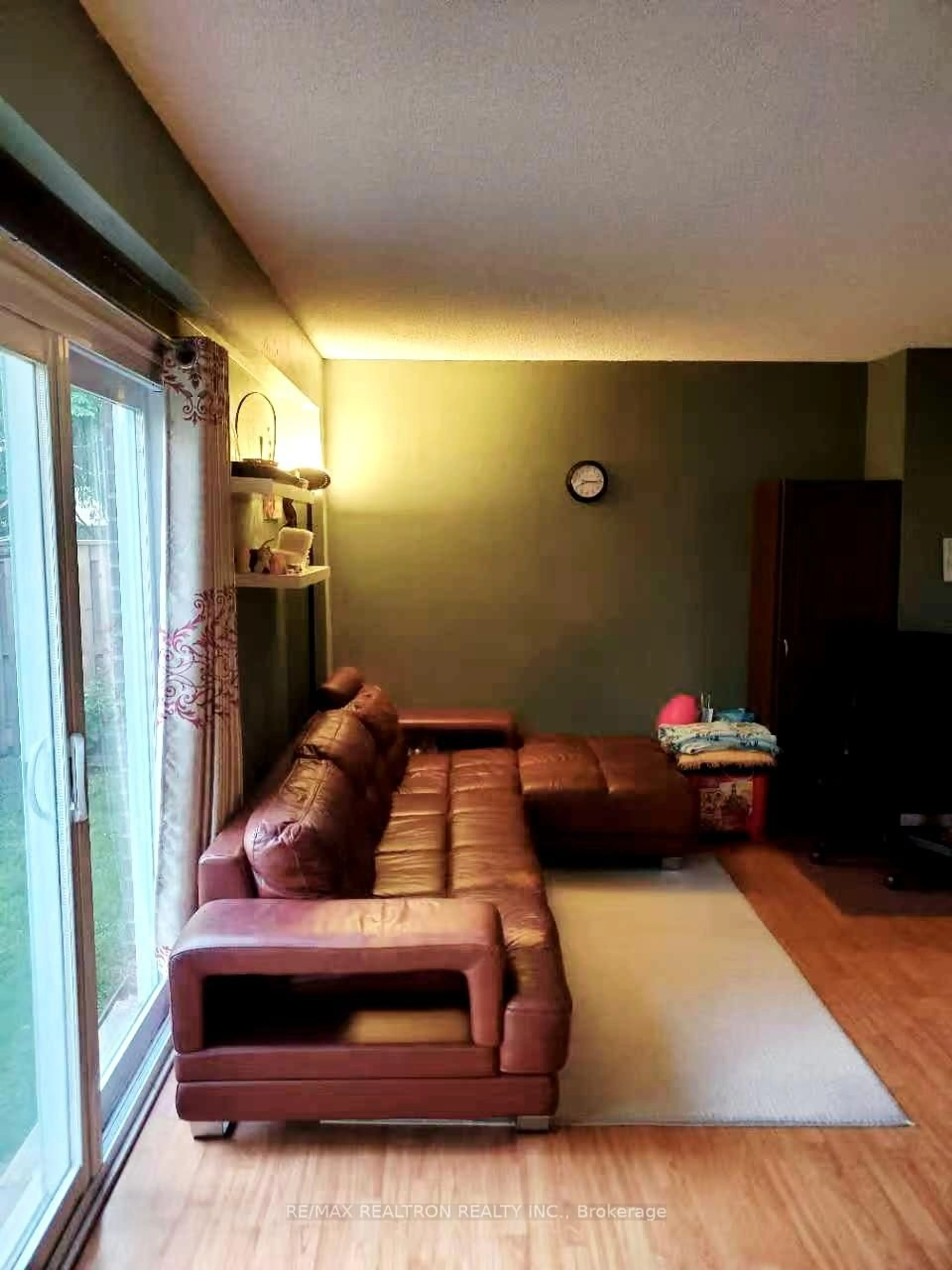 Living room with furniture, unknown for 1180 Mississauga Valley Blvd #100, Mississauga Ontario L5A 3M9