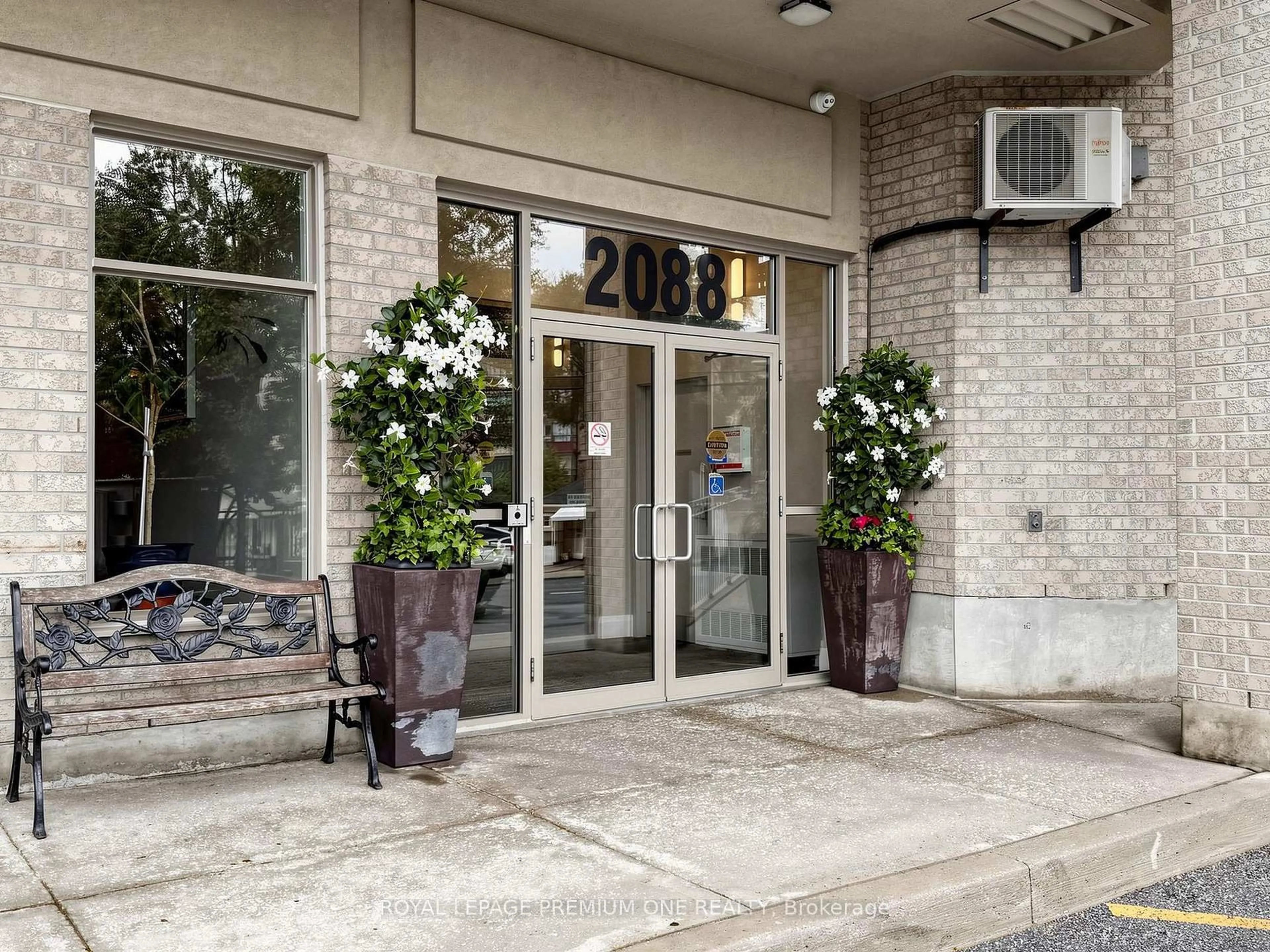 Unknown for 2088 Lawrence Ave #808, Toronto Ontario M9N 3Z9