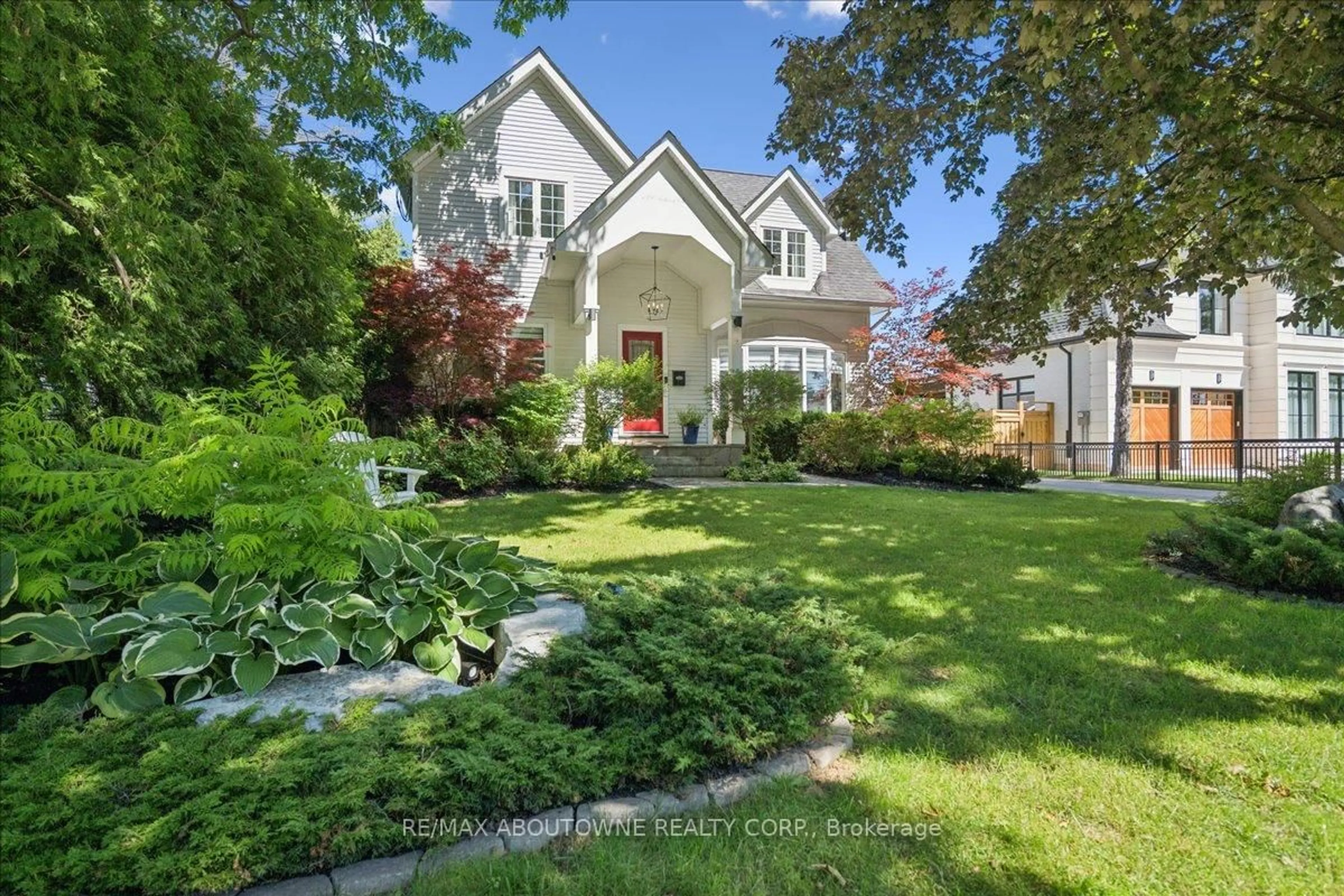 Unknown for 489 Rebecca St, Oakville Ontario L6K 1K8
