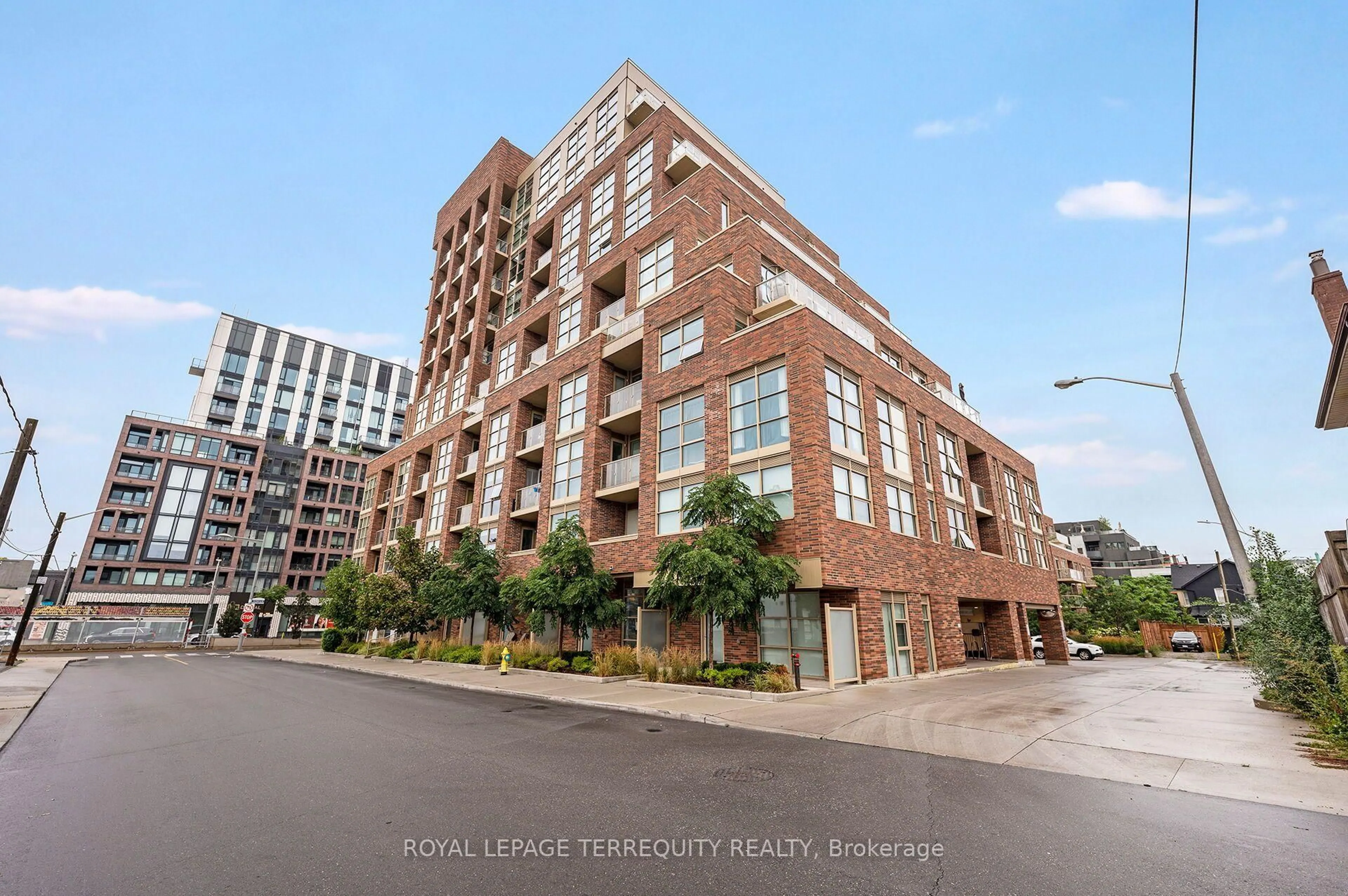 Unknown for 1787 St Clair Ave #804, Toronto Ontario M6N 0B7