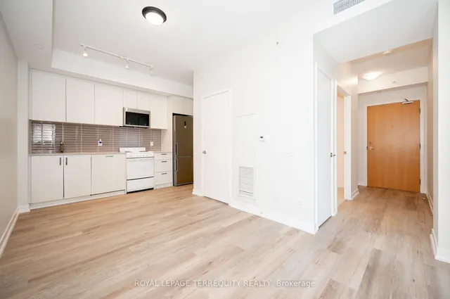 1787 St Clair Ave #804, Toronto 5