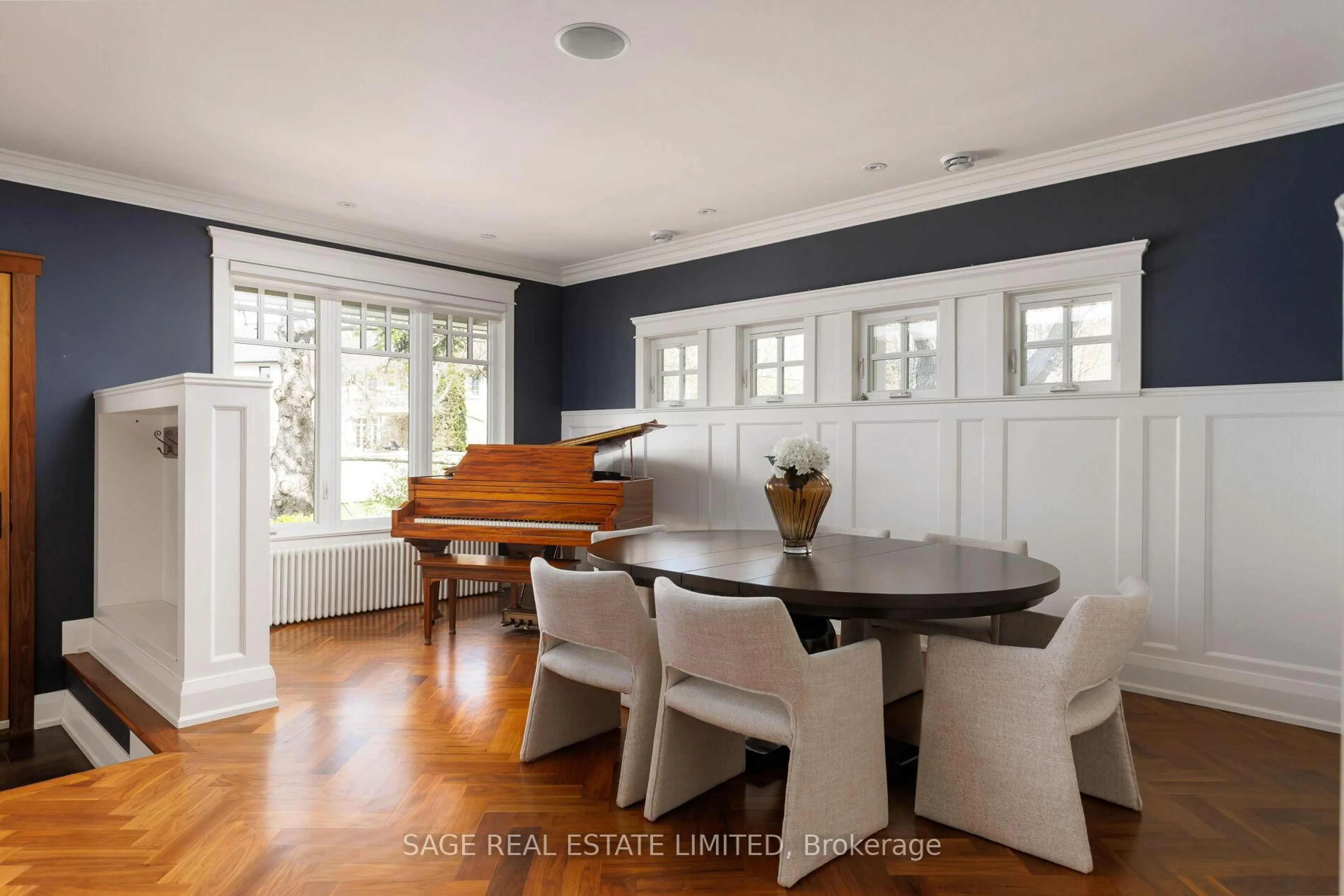 Dining room, unknown for 39 Loyalist Rd, Toronto Ontario M9A 3P2
