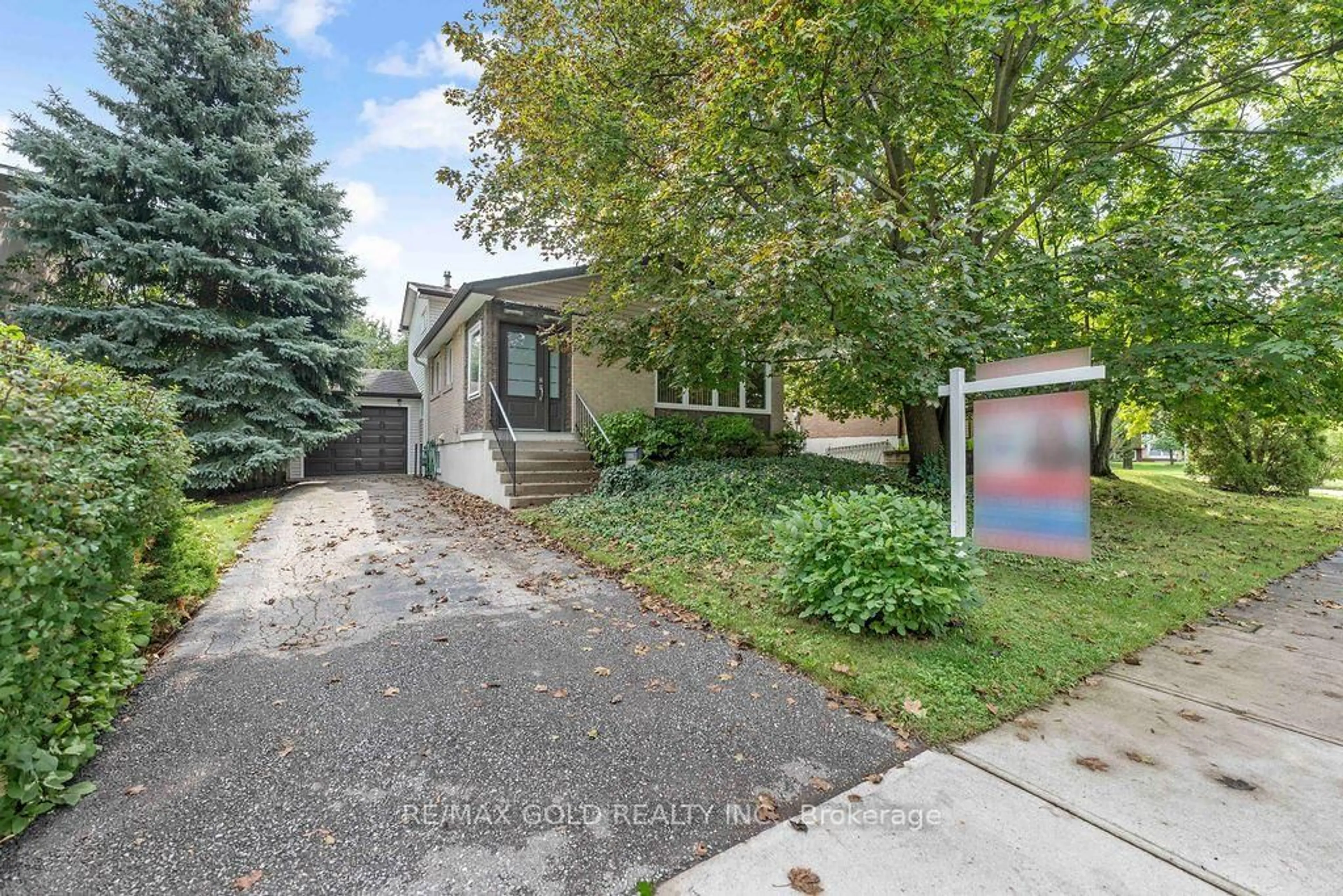 Unknown for 29 Carberry Cres, Brampton Ontario L6V 2G1