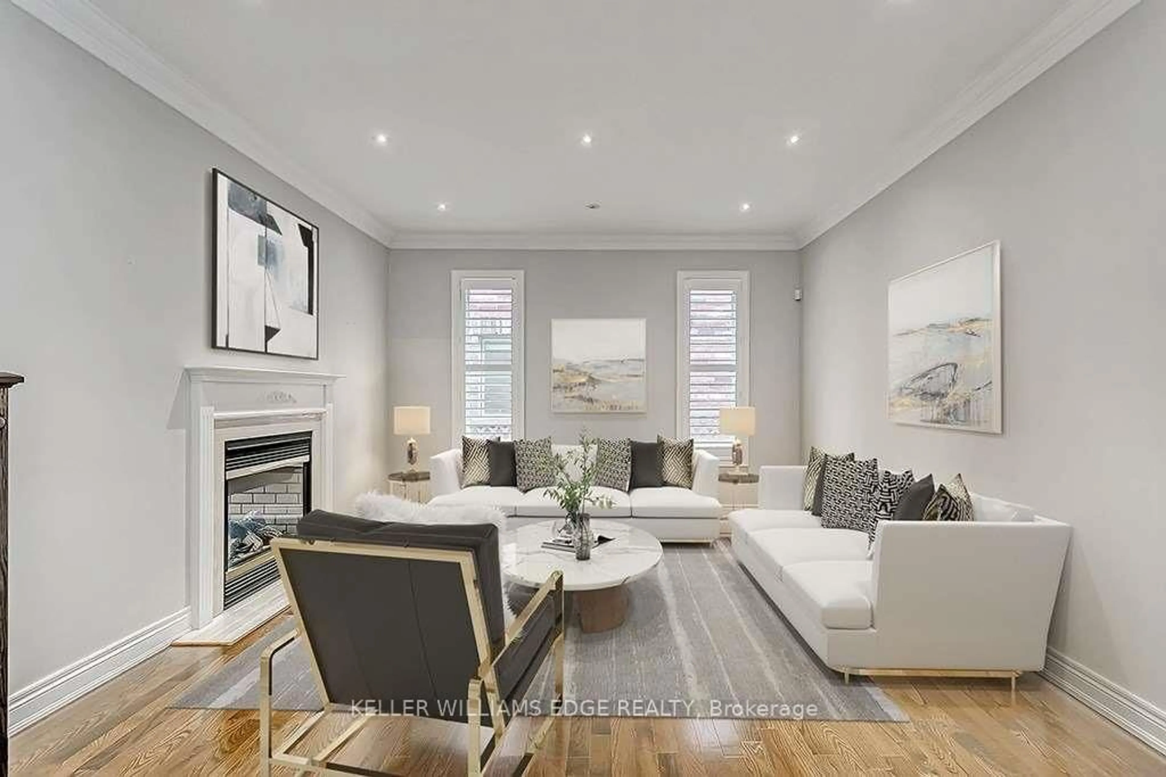 Living room with furniture, unknown for 2384 Rock Point Dr, Oakville Ontario L6H 7V3