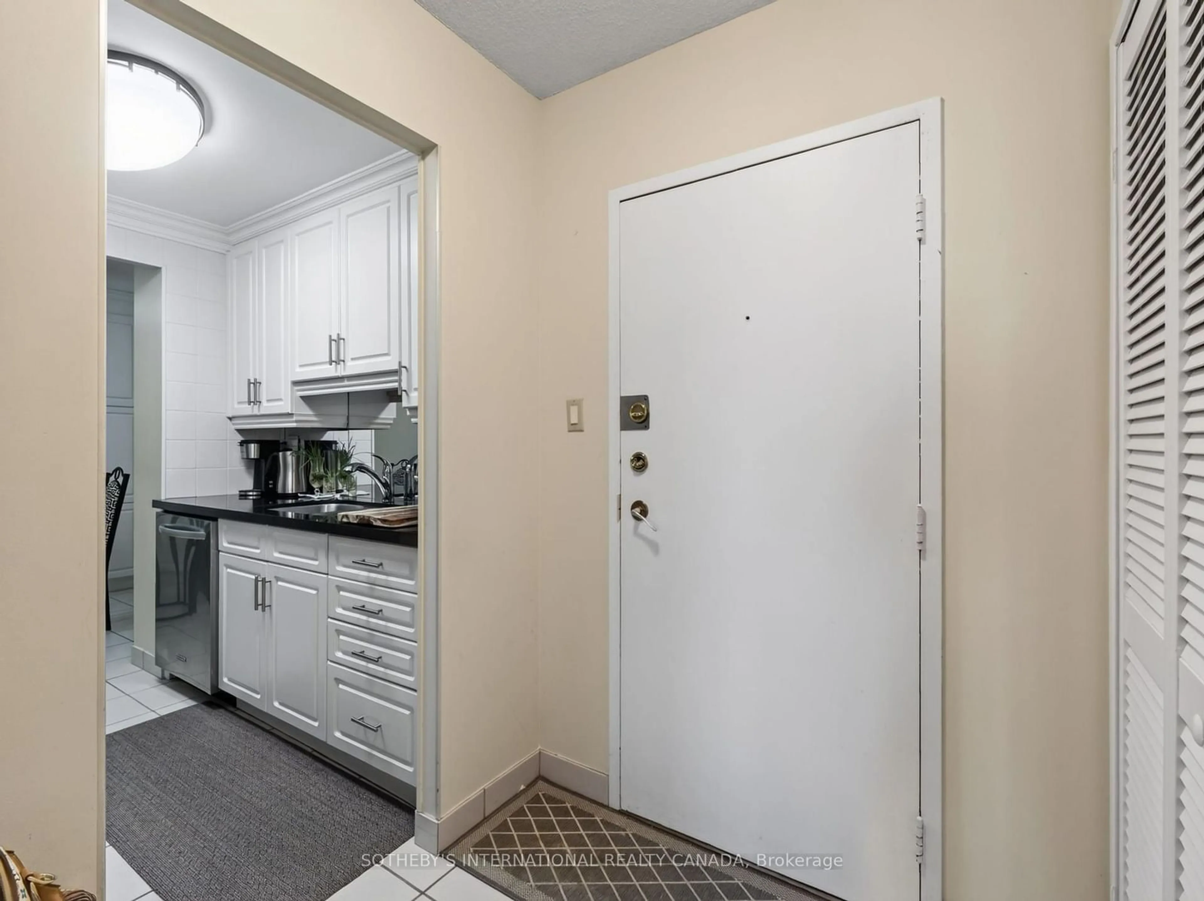 Indoor entryway for 299 Mill Rd #1001, Toronto Ontario M9C 4V9