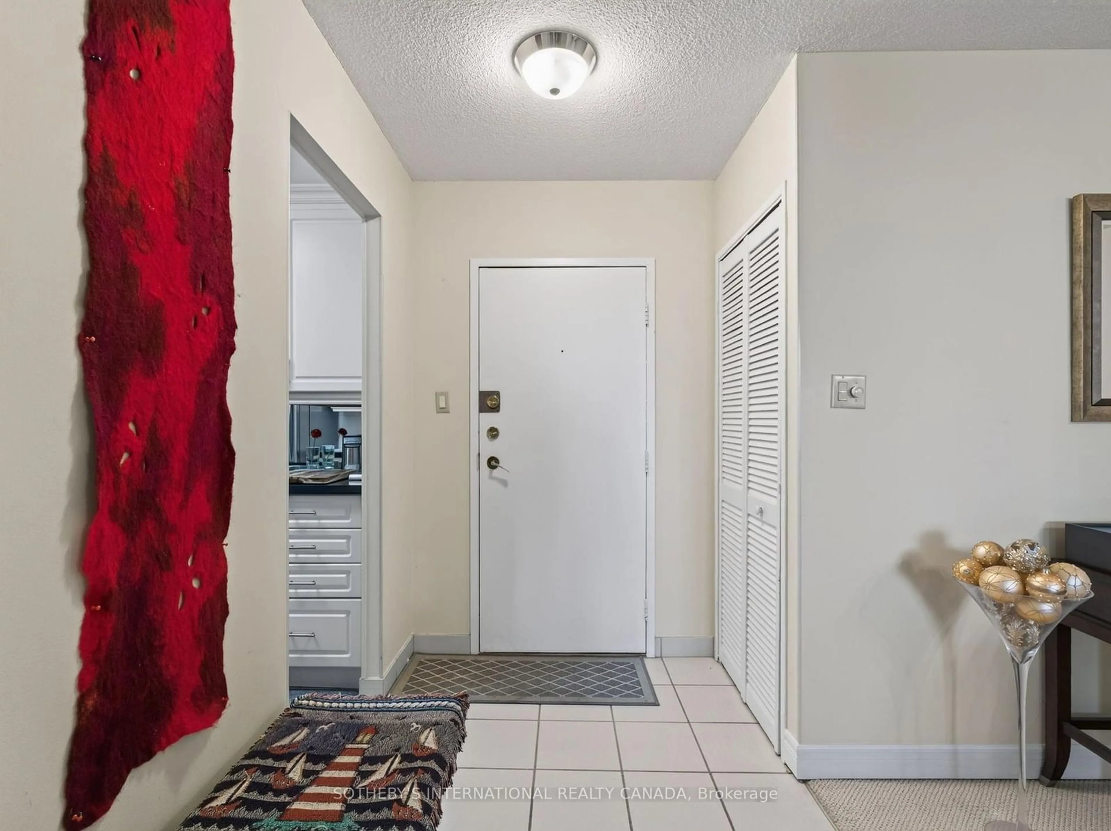 Indoor entryway for 299 Mill Rd #1001, Toronto Ontario M9C 4V9