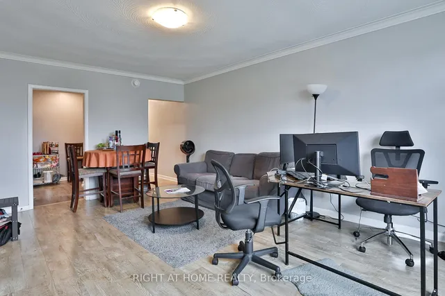 35 Fifteenth St, Toronto 5